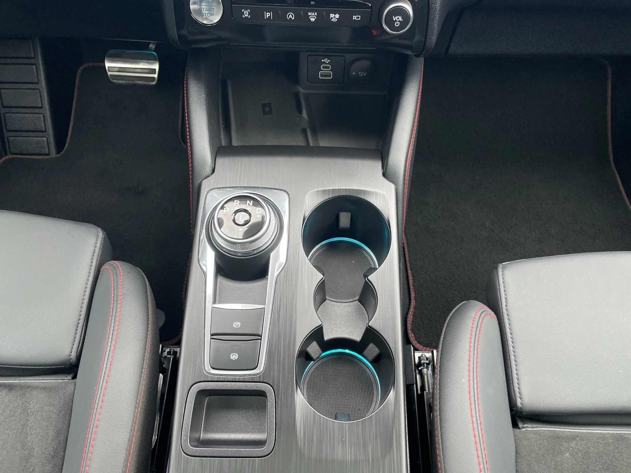 Ford-Kuga-image-13