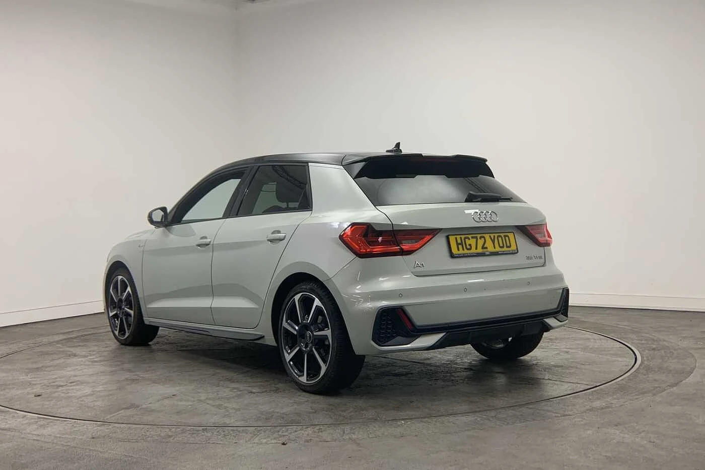 Audi-A1 Sportback-image-2