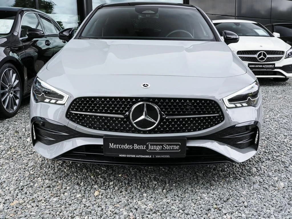Mercedes-Benz-CLA 200-image-2