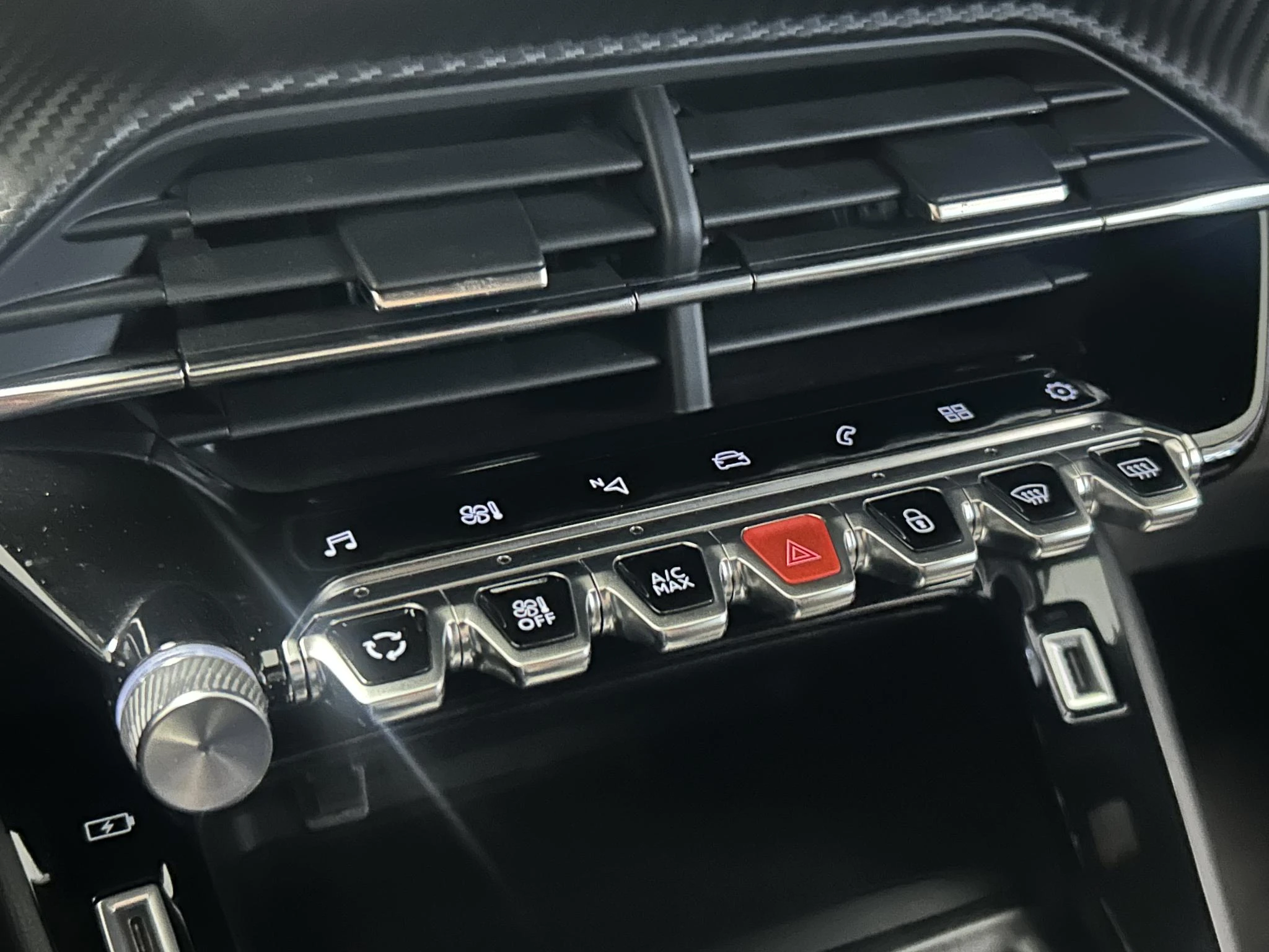 Peugeot-208-image-2