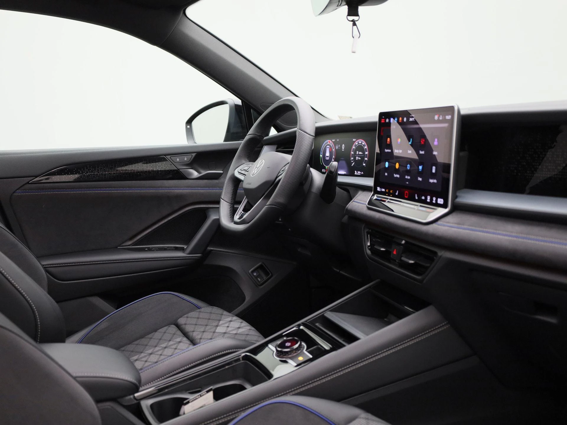 Volkswagen Tayron 1.5 eHybrid R-Line Edition