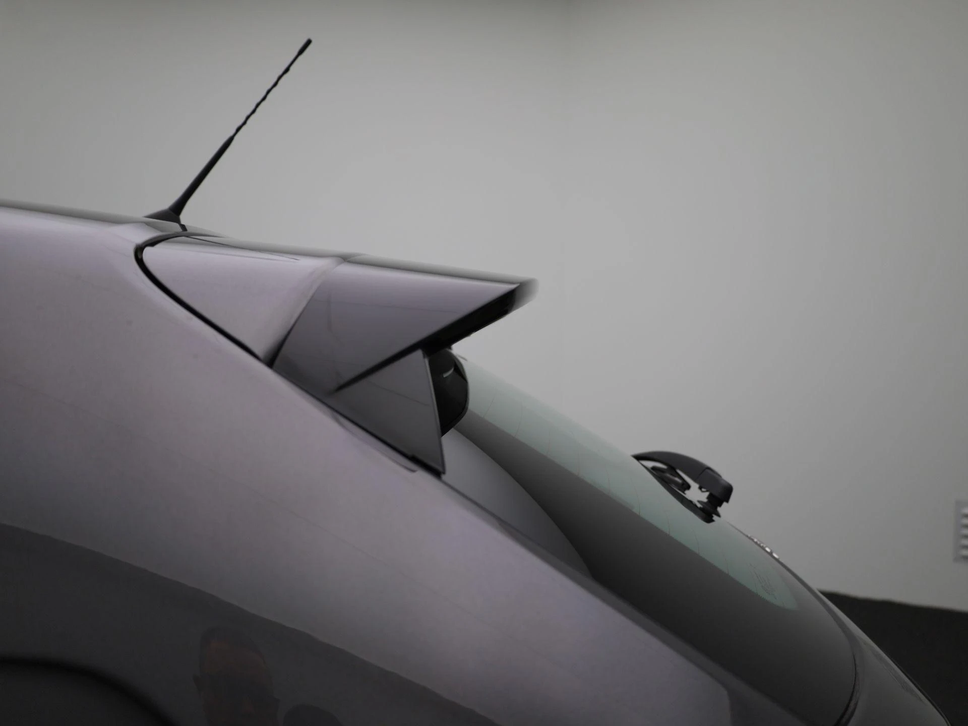 Peugeot-208-image-32