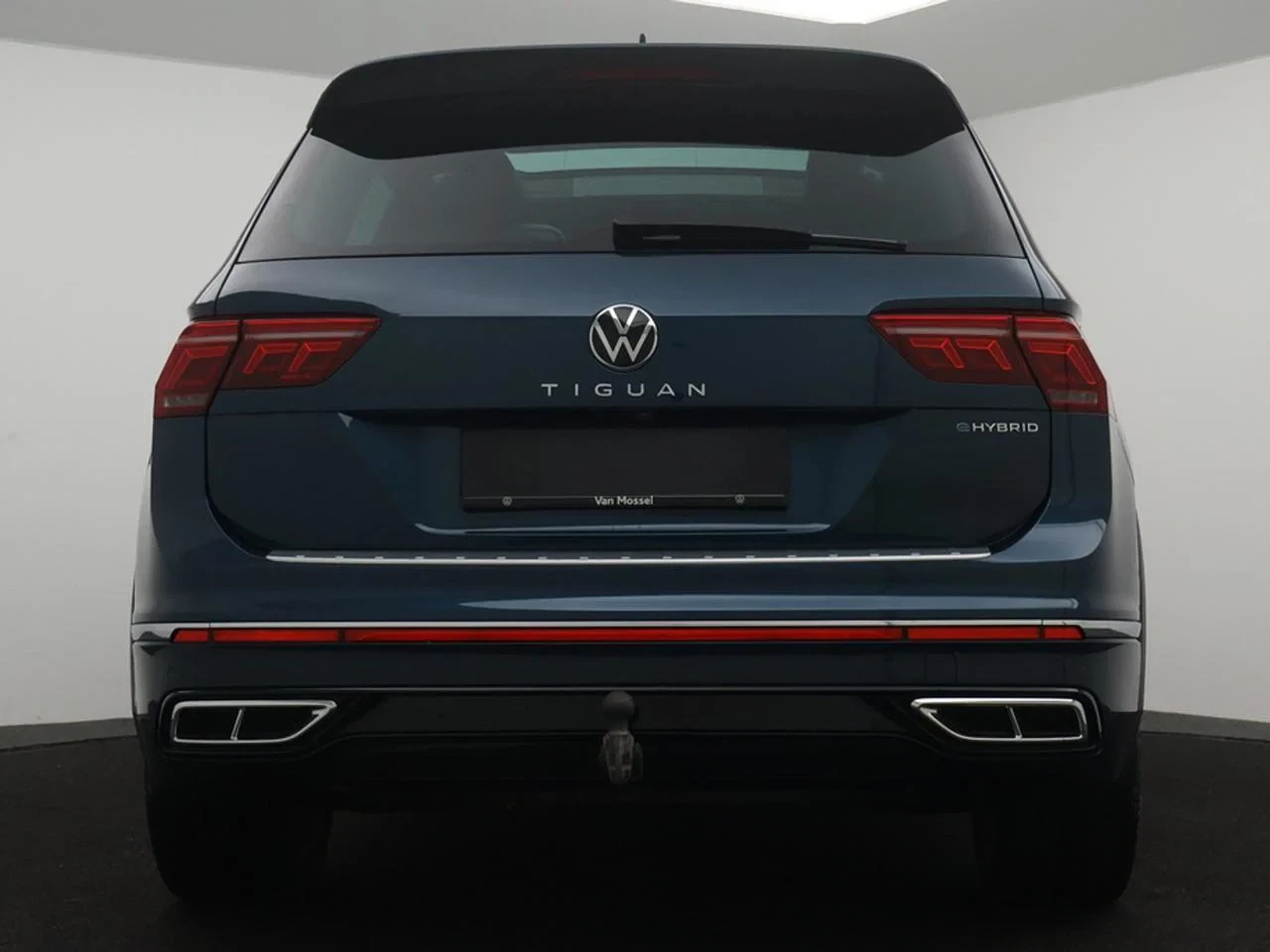 Volkswagen Tiguan eHybrid (PHEV) Tiguan eHybrid 1.4 TSI 150pk R-Line AUTOMAAT*NAVI*PANO*ADAPTIVE*TREKHAAK