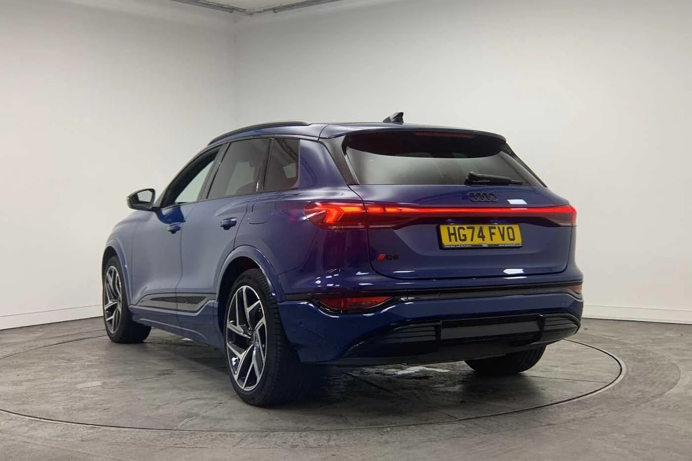 Audi-Q6 e-tron-image-2