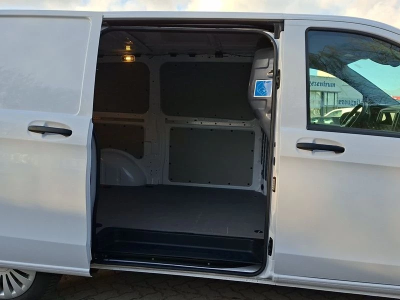 Mercedes-Benz Vito 116 NEUES MODELL AHK NAVI KAMERA TEMPOMAT