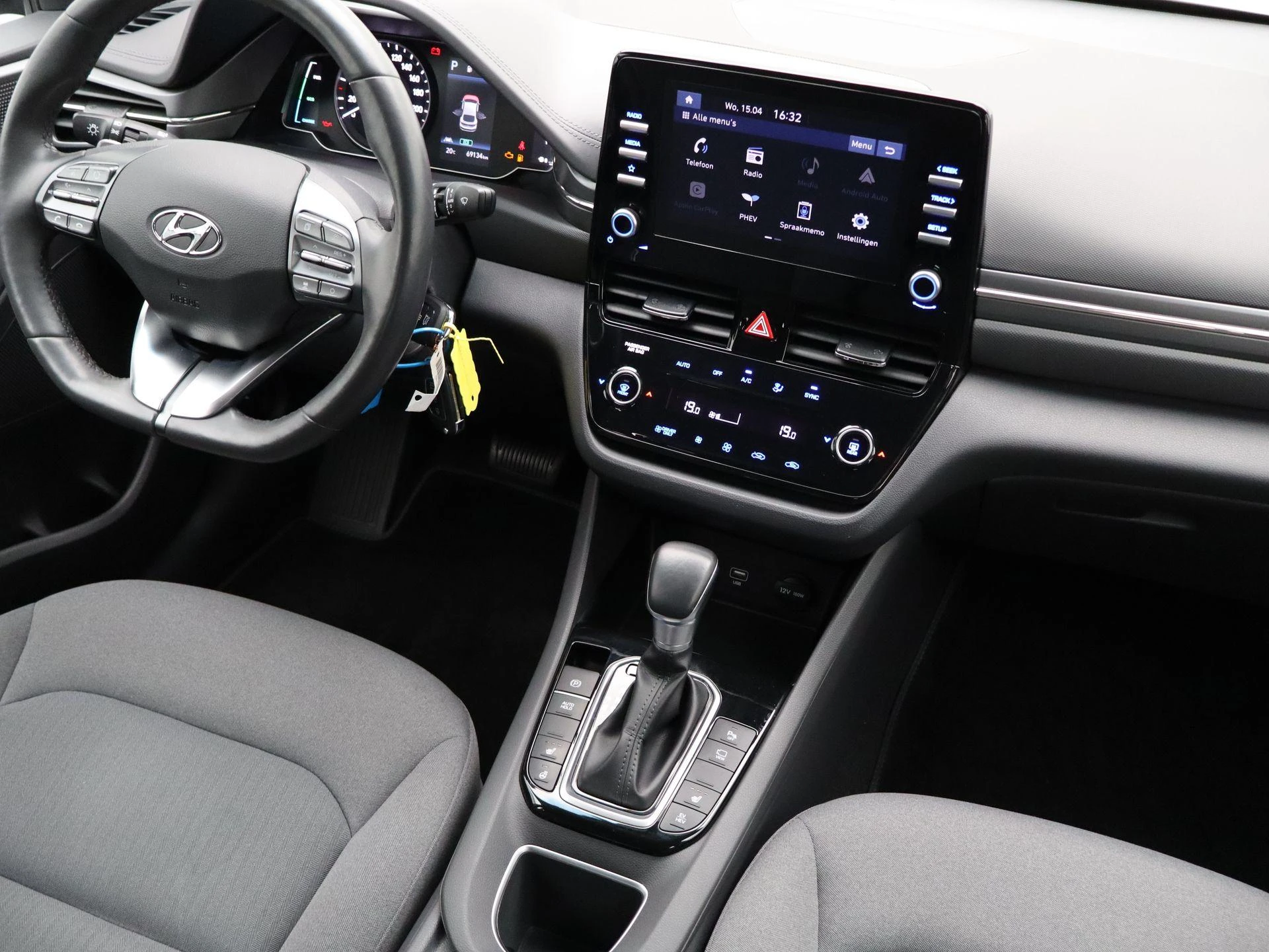 Hyundai-IONIQ-image-31