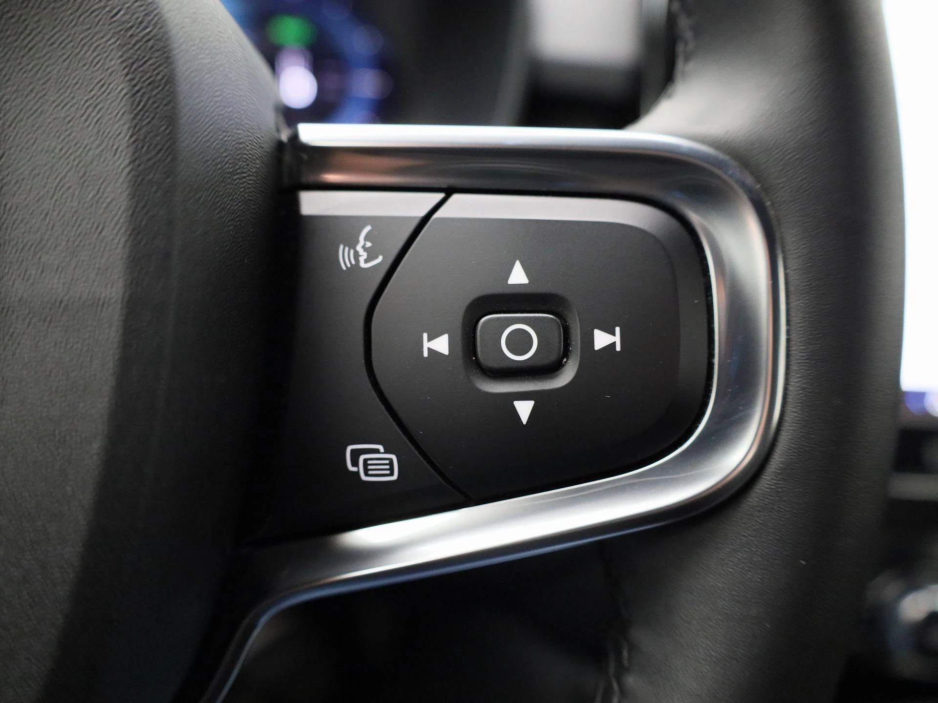 Volvo-XC40-image-14