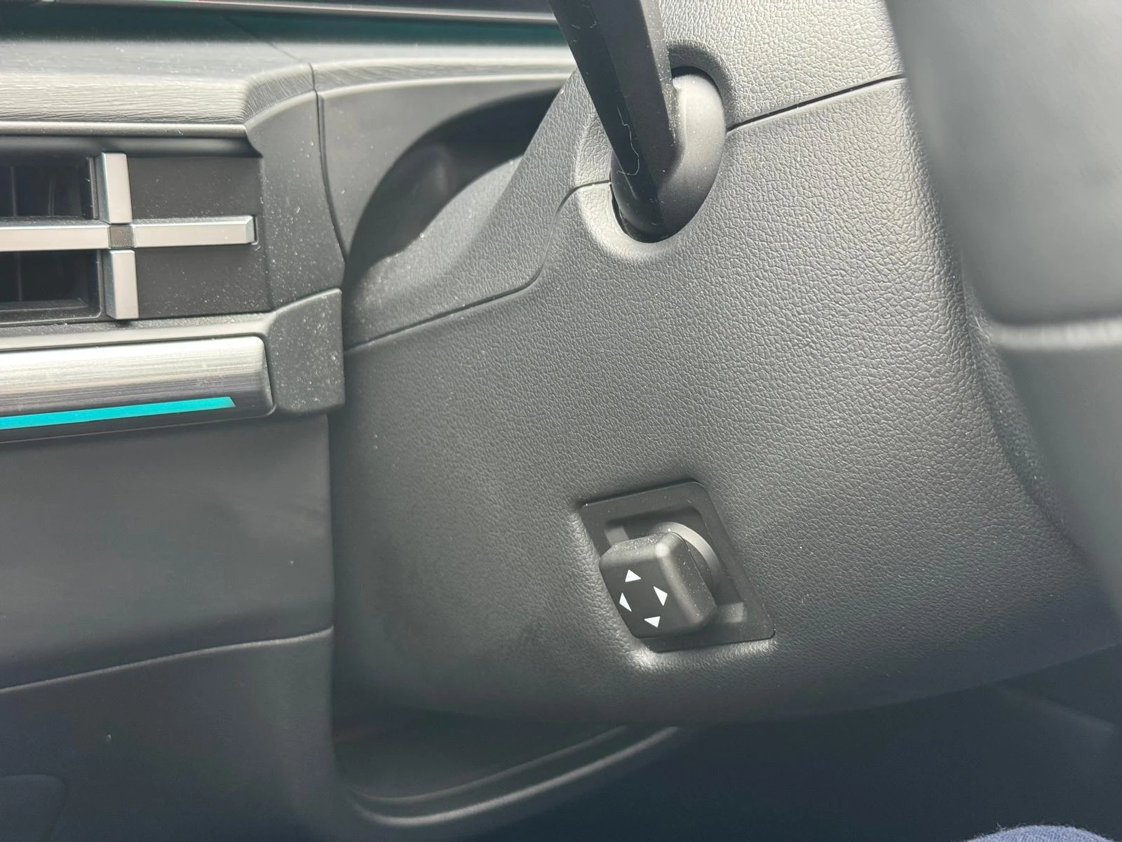 Hyundai-Santa Fe-image-24