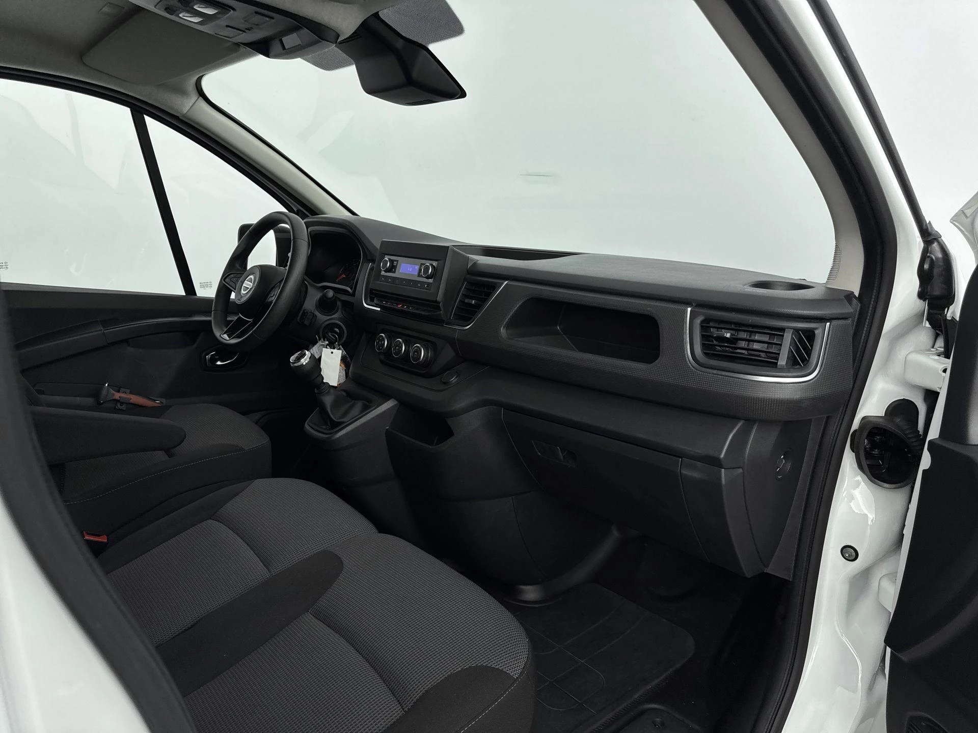 Nissan-Primastar-image-8