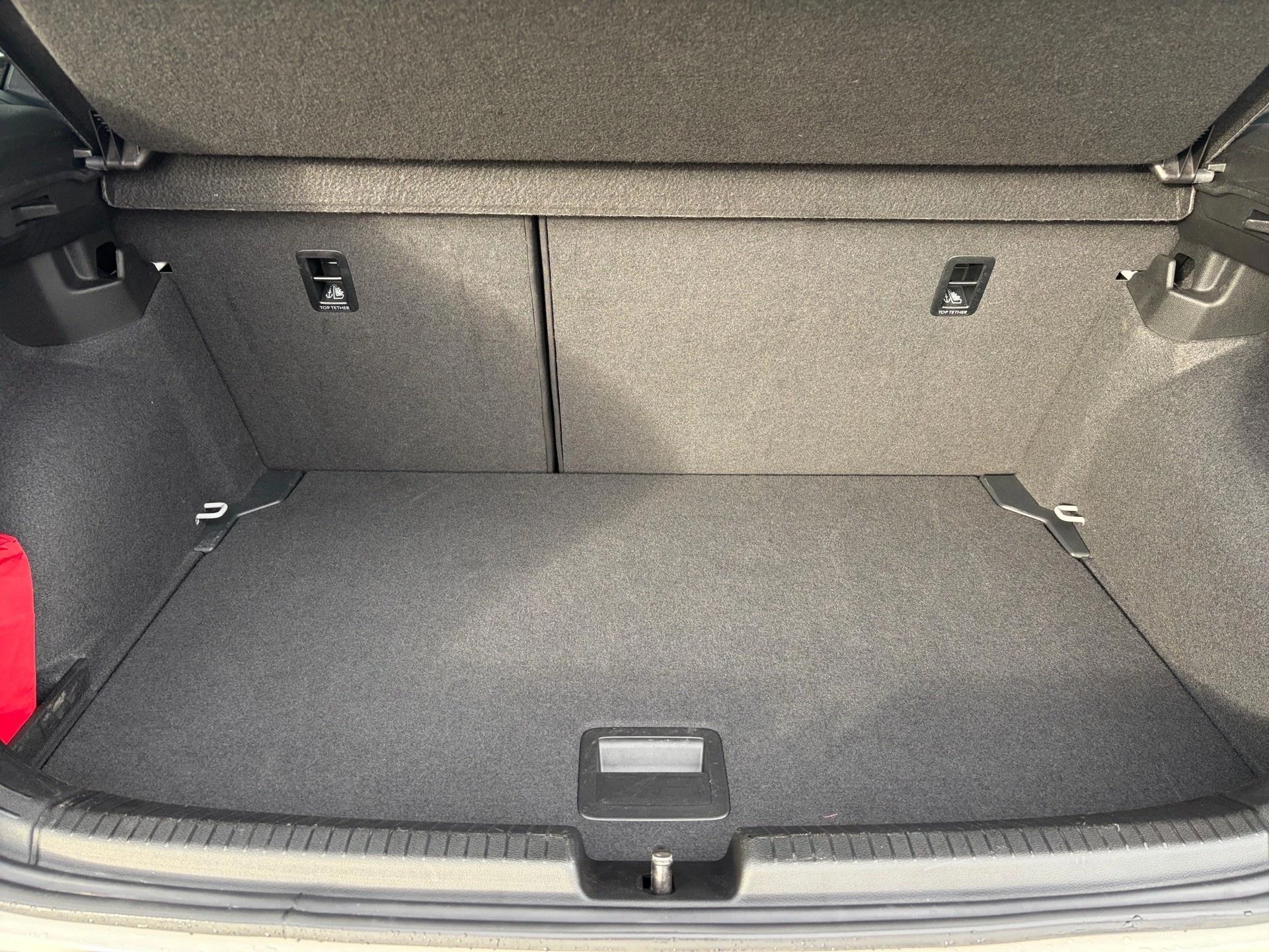 Volkswagen-Polo-image-11