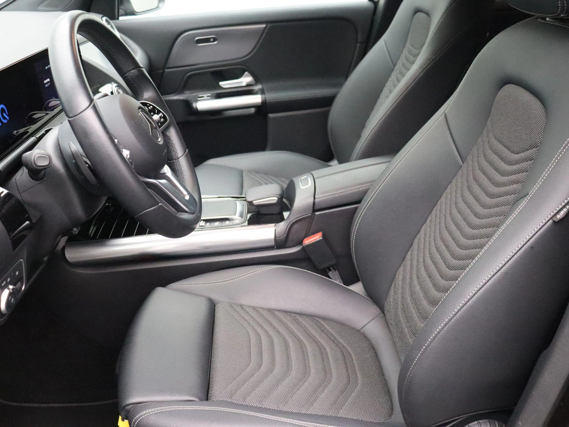 Mercedes-Benz EQA 250 Business Line