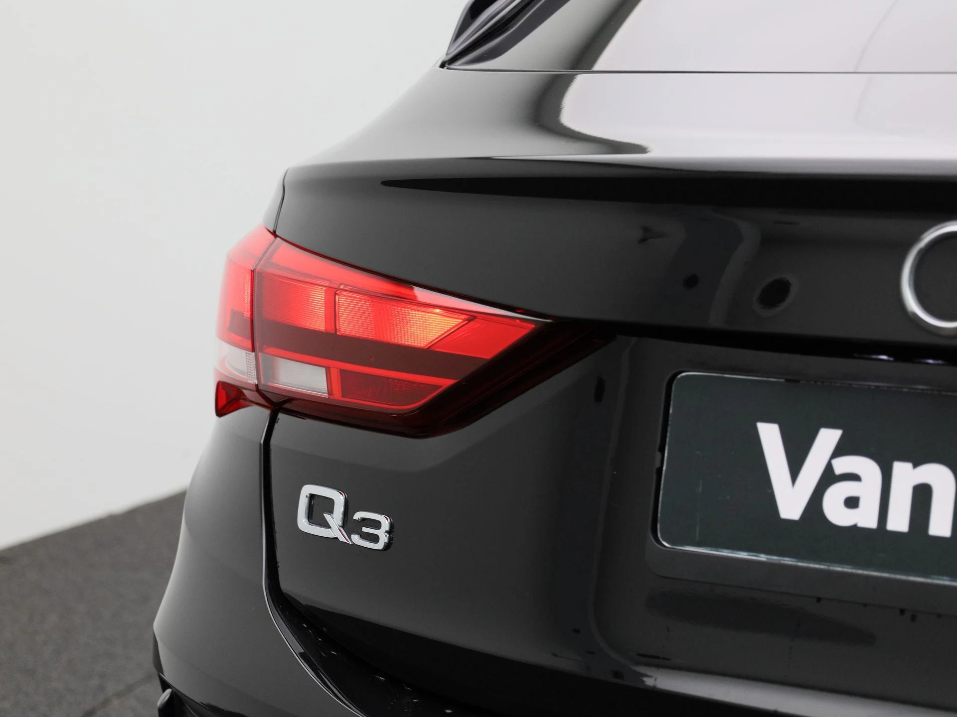 Audi-Q3-image-40