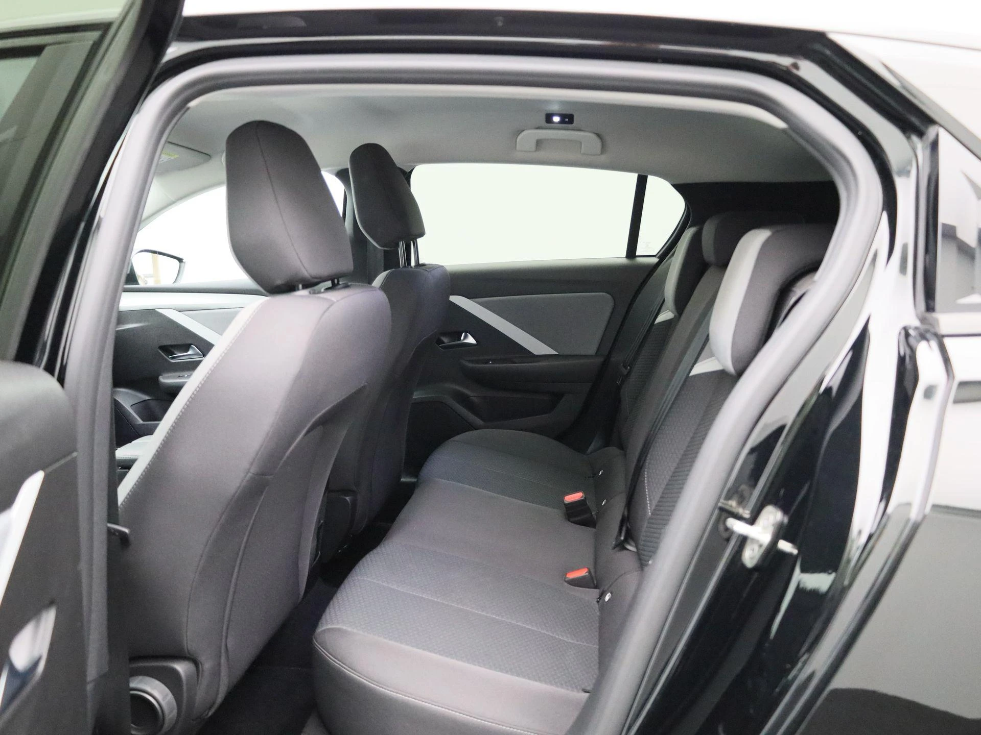 Opel-Astra-image-9