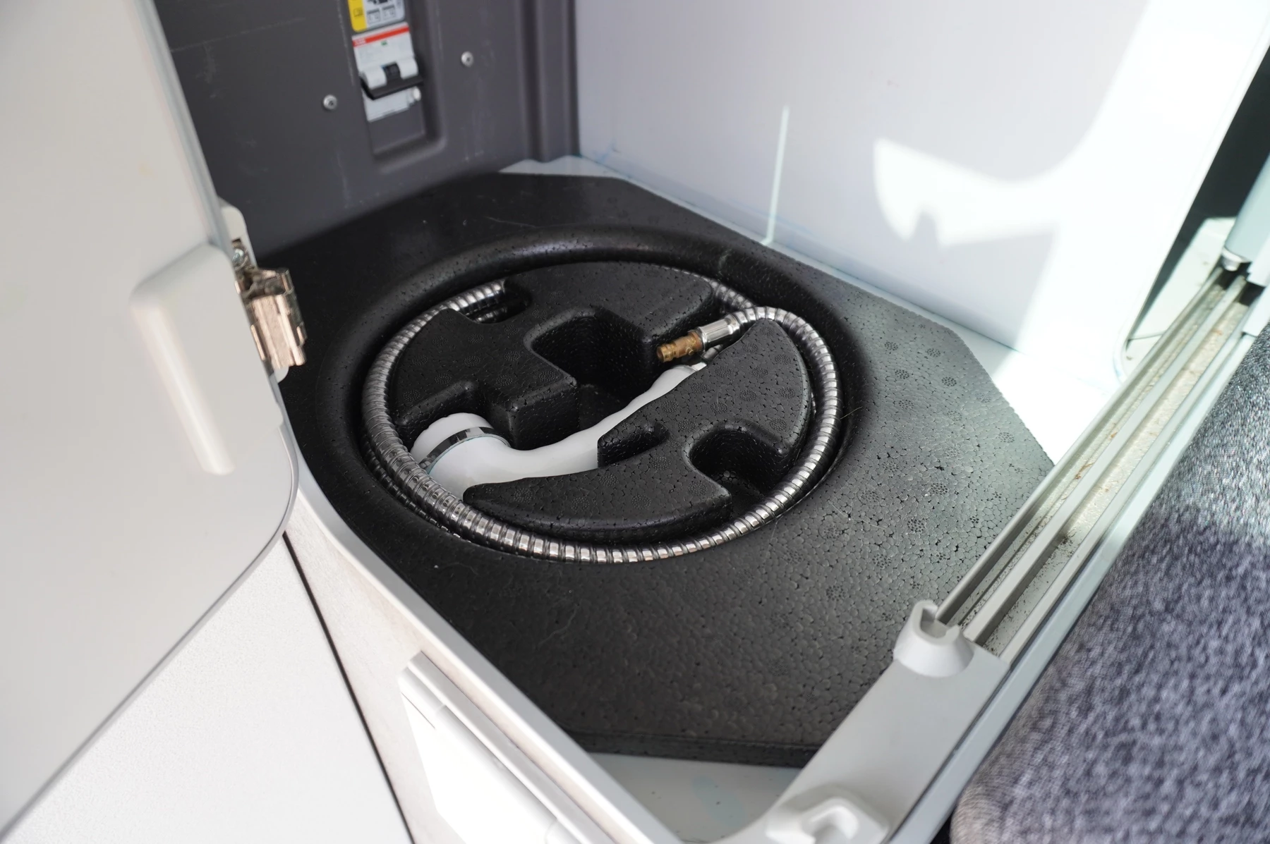 Volkswagen-California-image-18