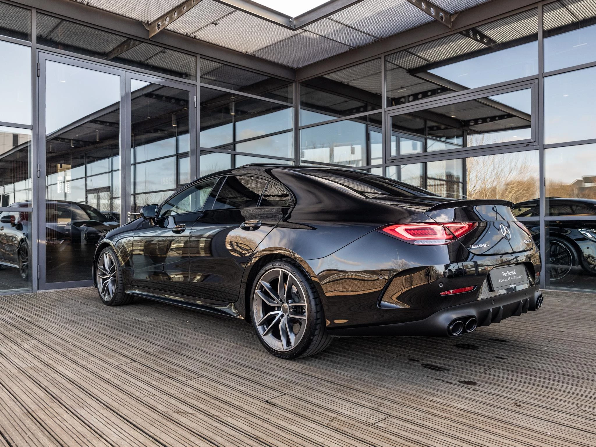 Mercedes-Benz-CLS-image-6