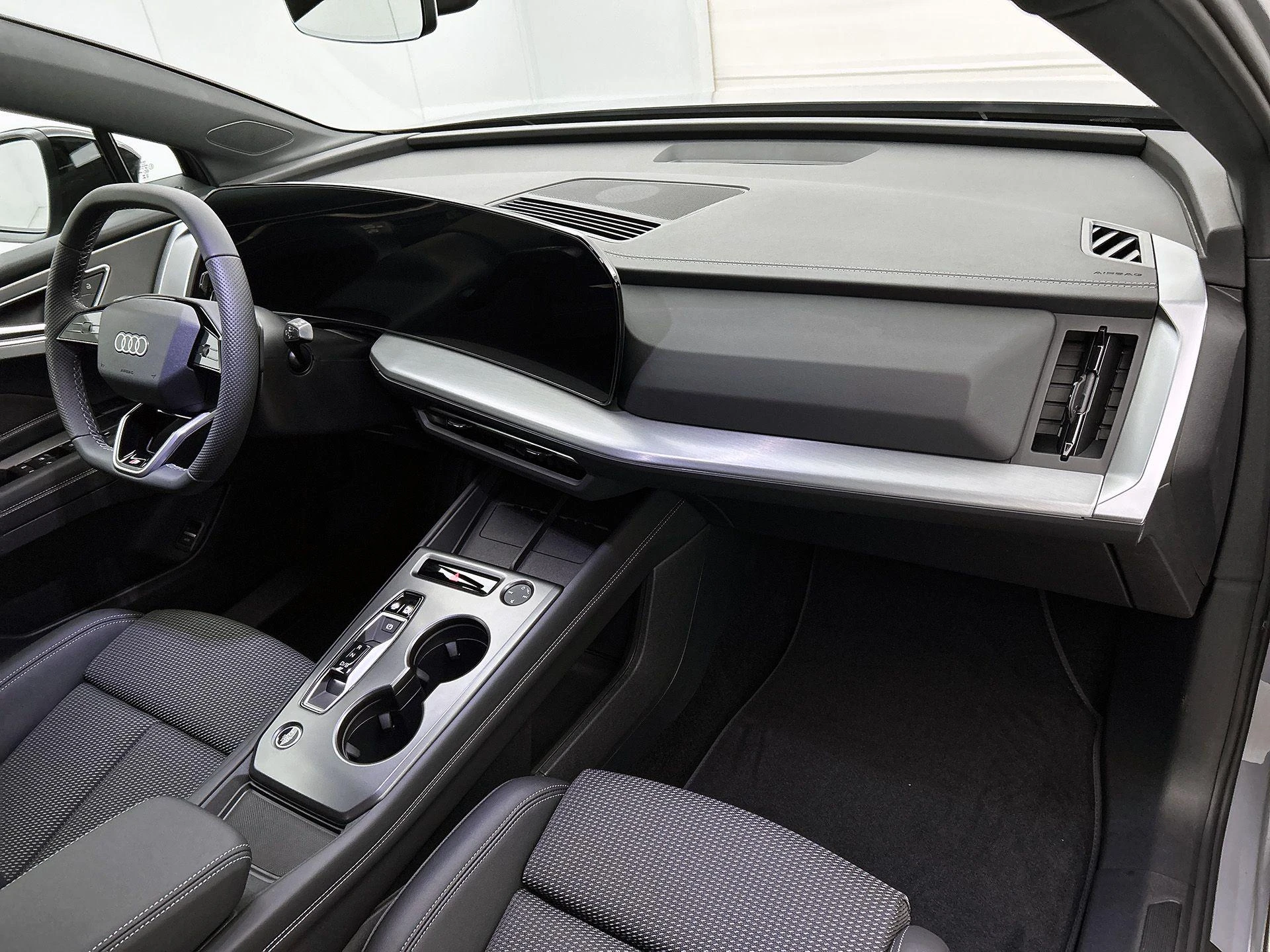 Audi-Q4 e-tron-image-19