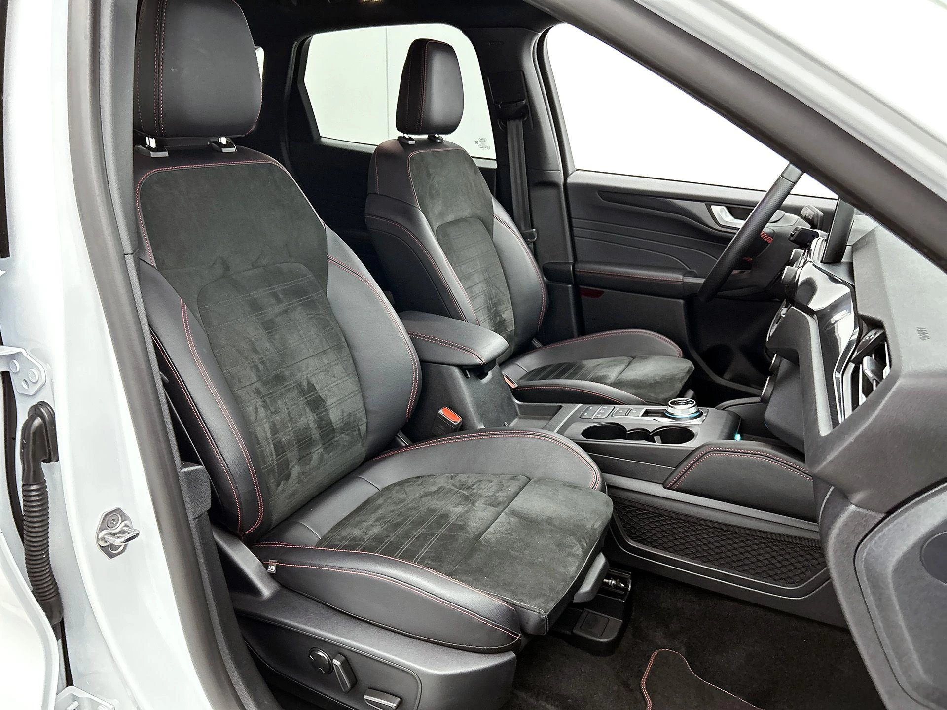 Ford-Kuga-image-42