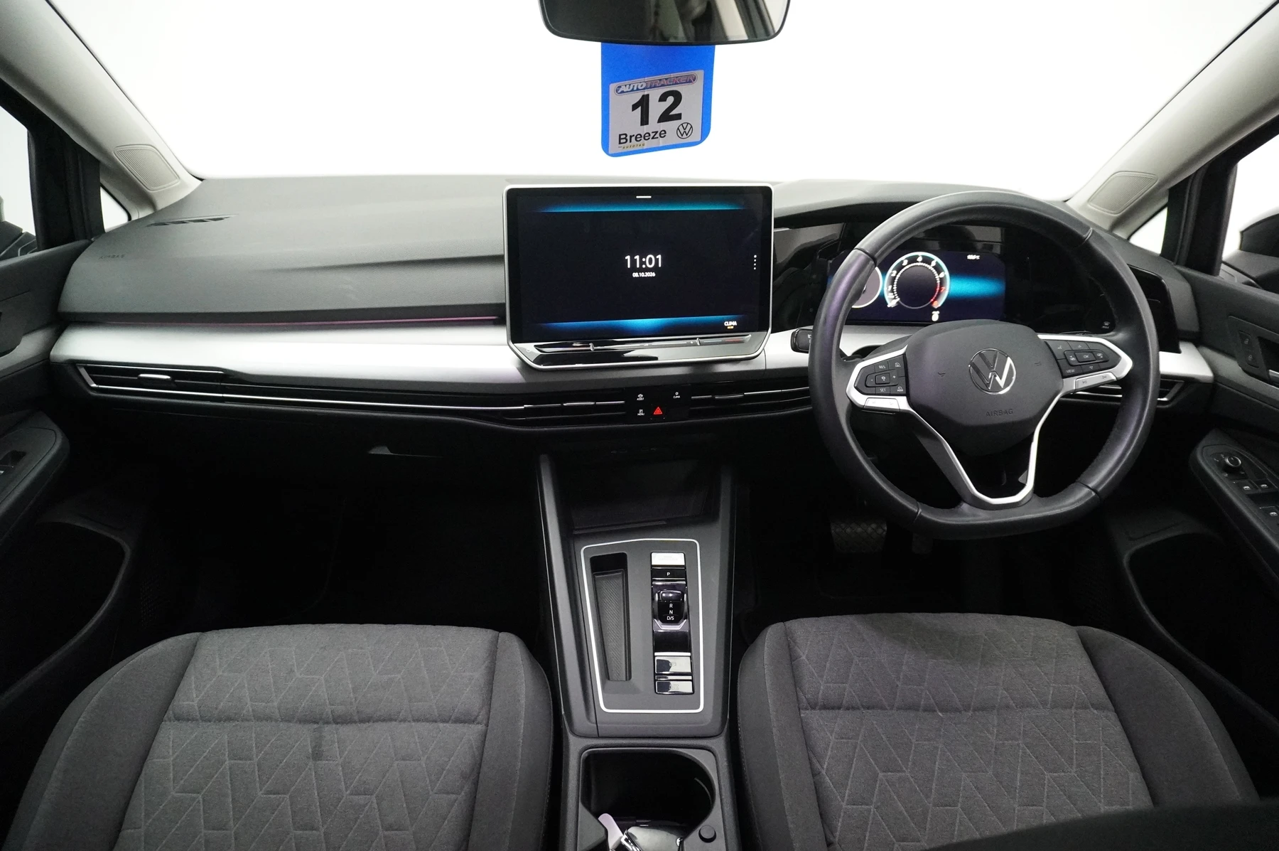Volkswagen-Golf-image-8