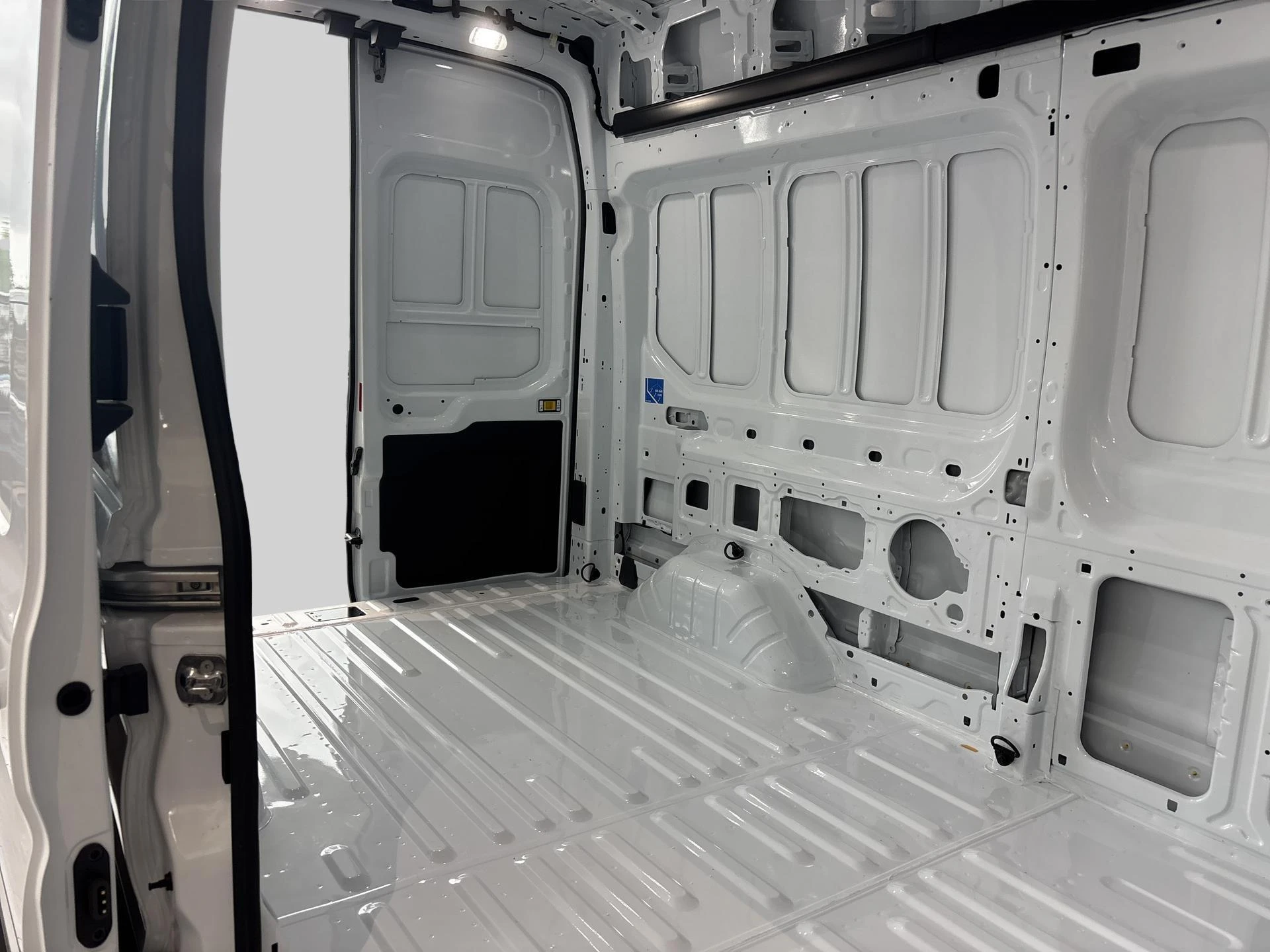 Ford-Transit-image-20