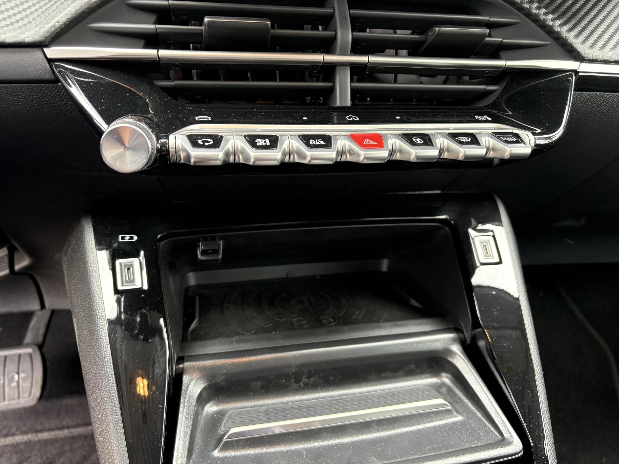 Peugeot 208 1.2 Hybrid 110 e-DCS6 Allure