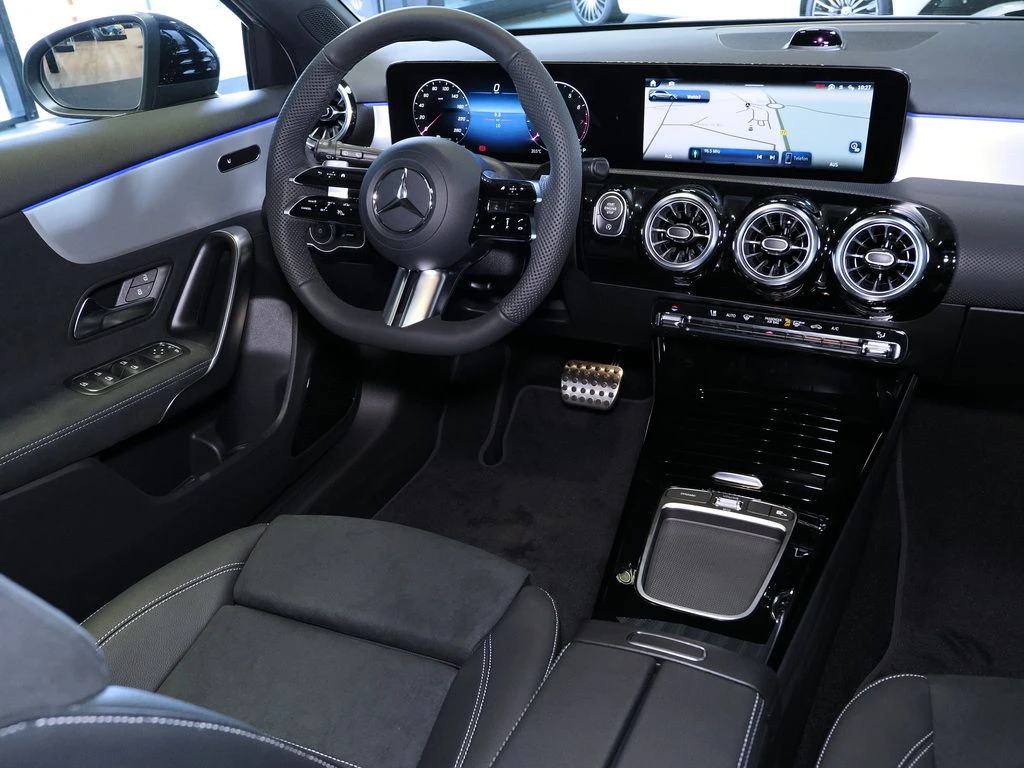 Mercedes-Benz-A-Klasse 180-image-7