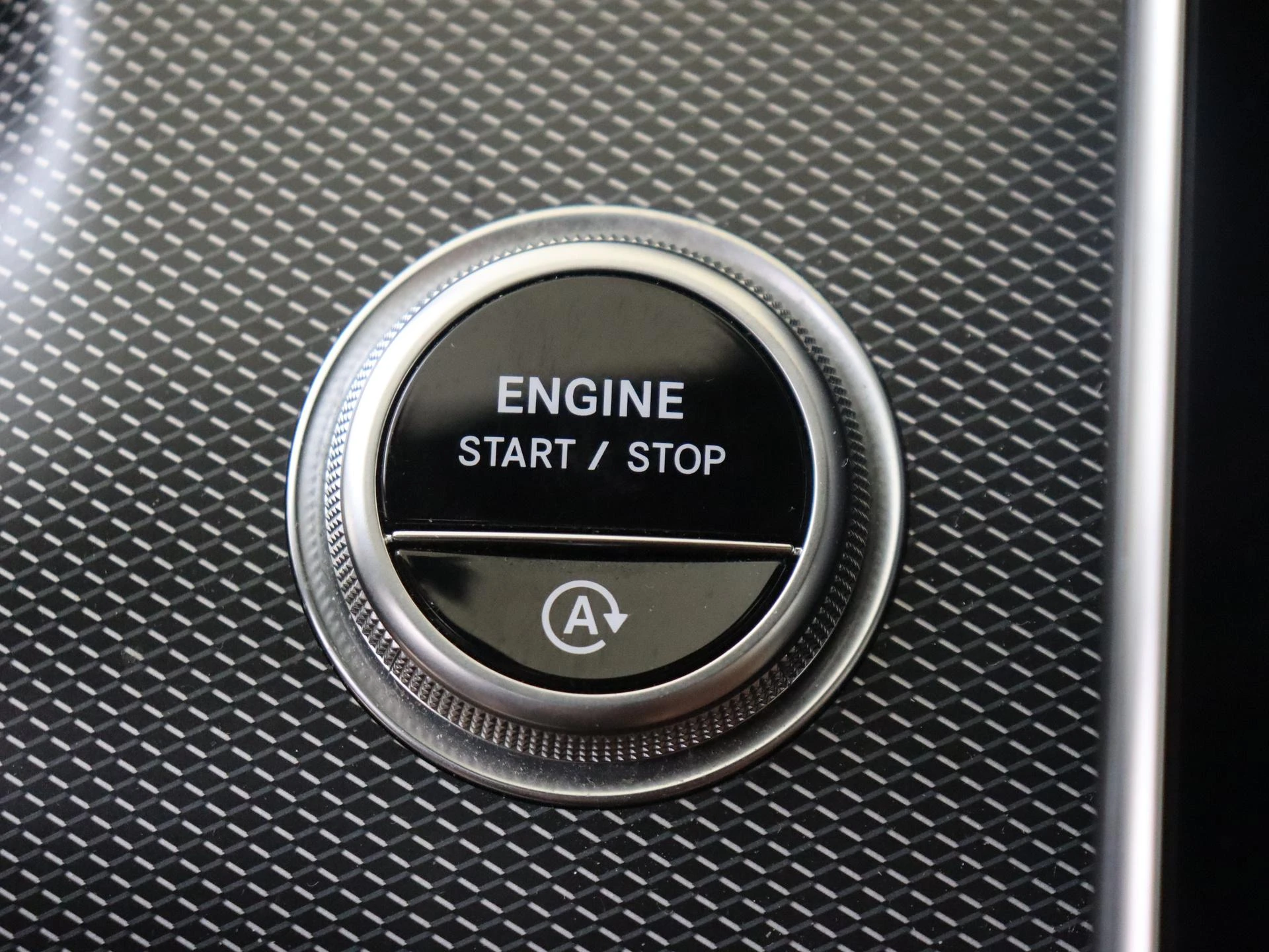 Mercedes-Benz-C-Klasse-image-21
