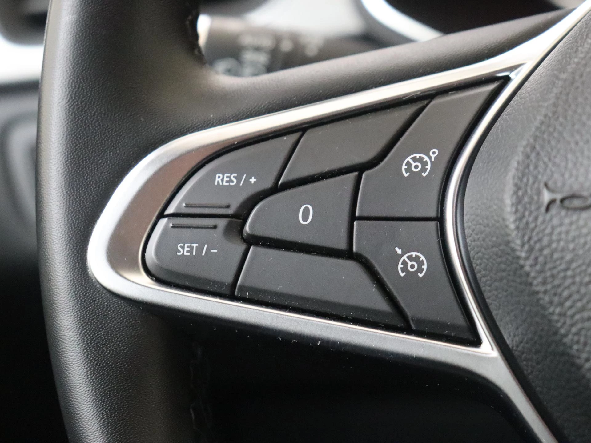 Renault-Captur-image-16