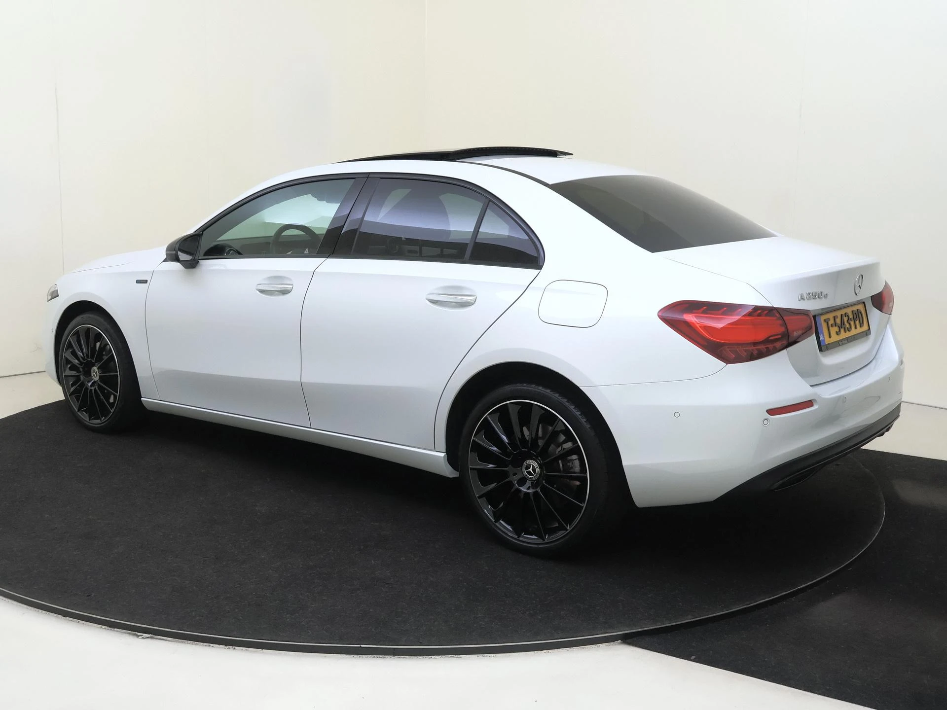 Mercedes-Benz A-Klasse 250 e Luxury Line