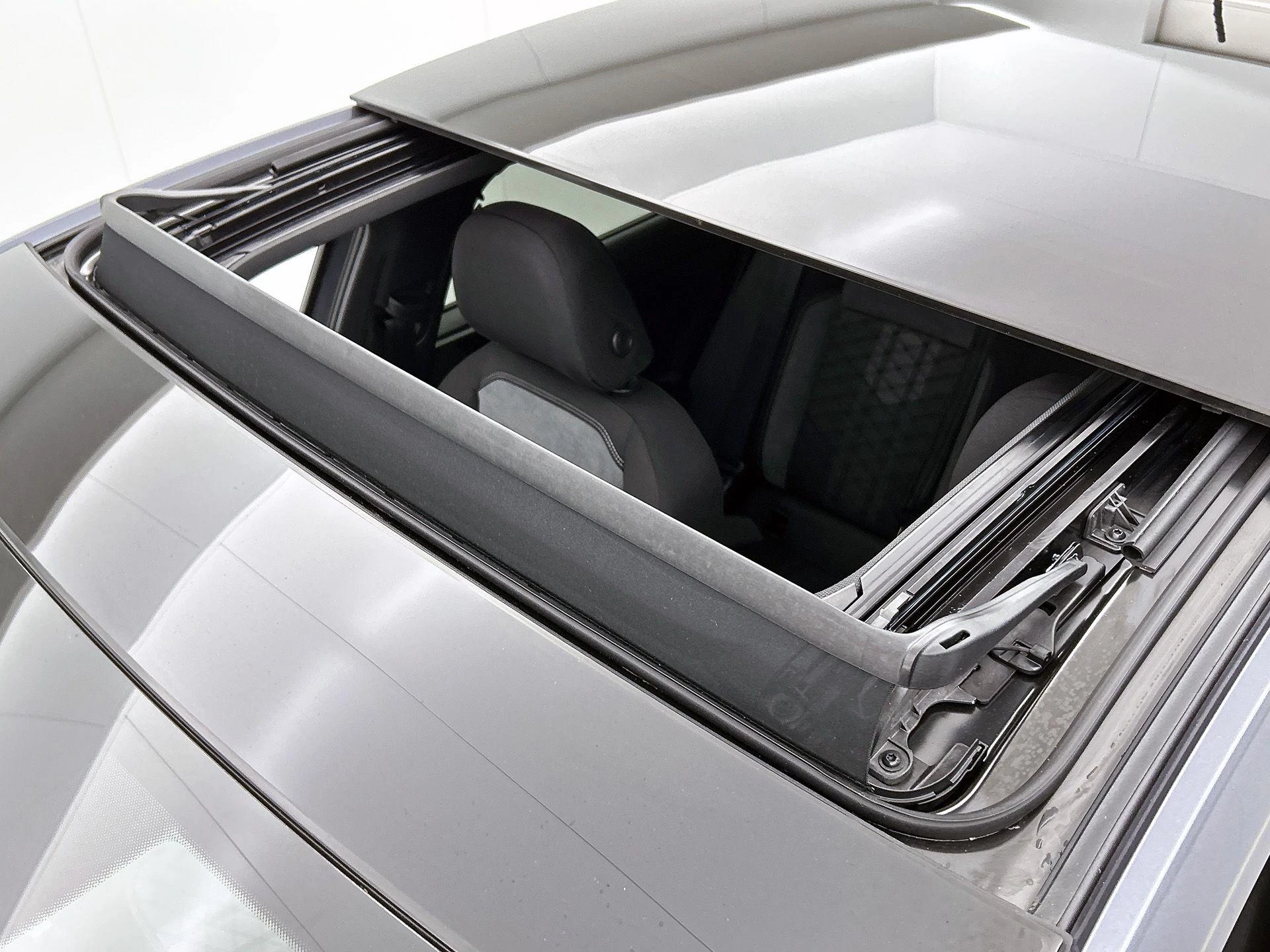 Volkswagen-Polo-image-33