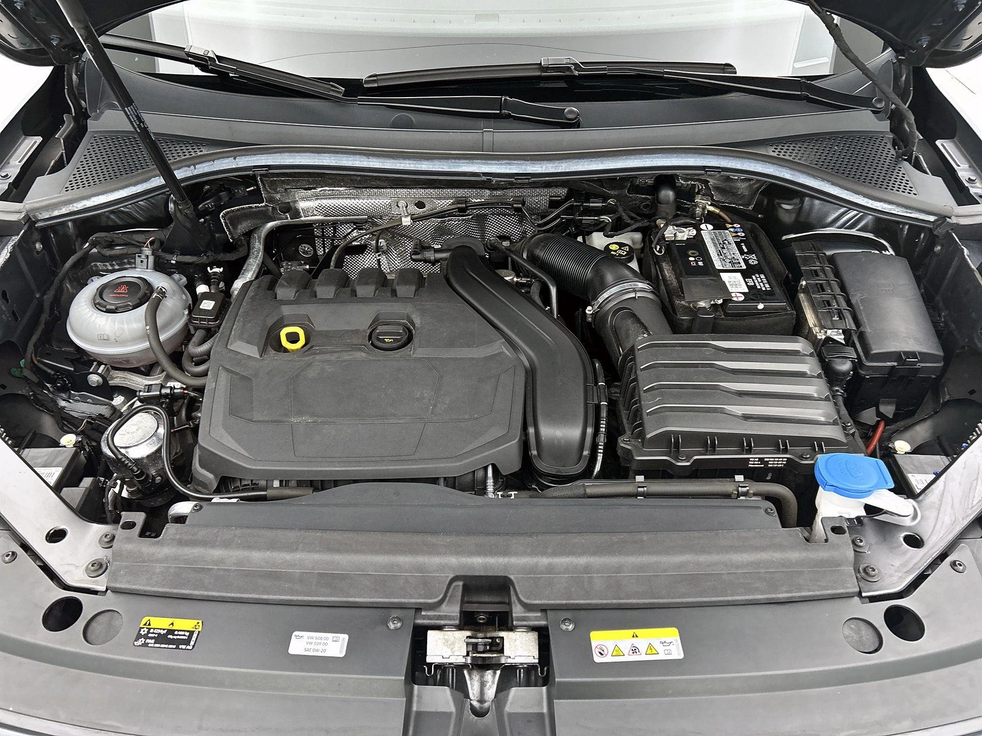 Volkswagen-Tiguan-image-29