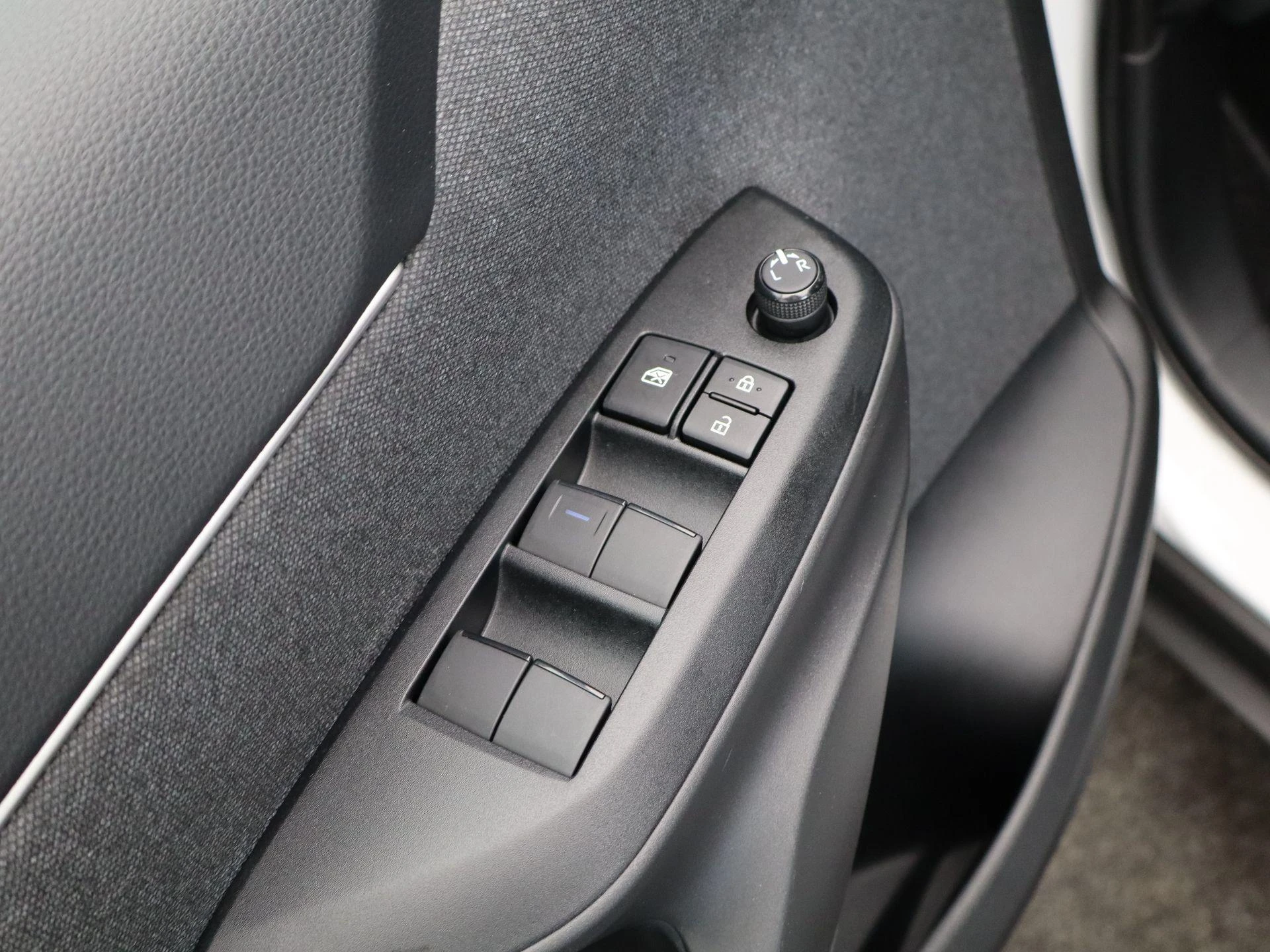 Toyota-Yaris Cross-image-25