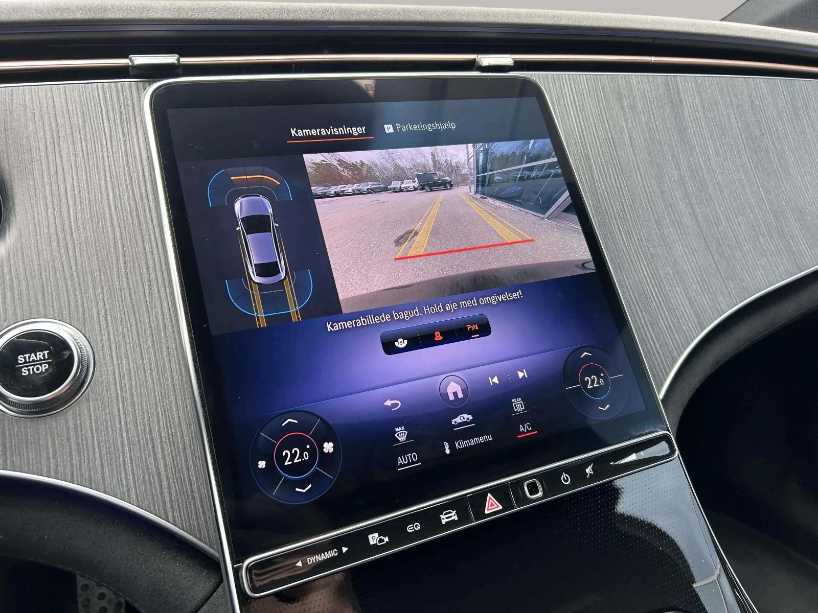 Mercedes-Benz-EQE-image-17