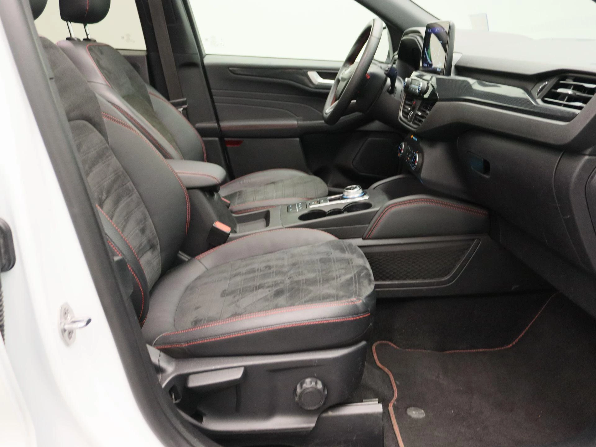 Ford-Kuga-image-28
