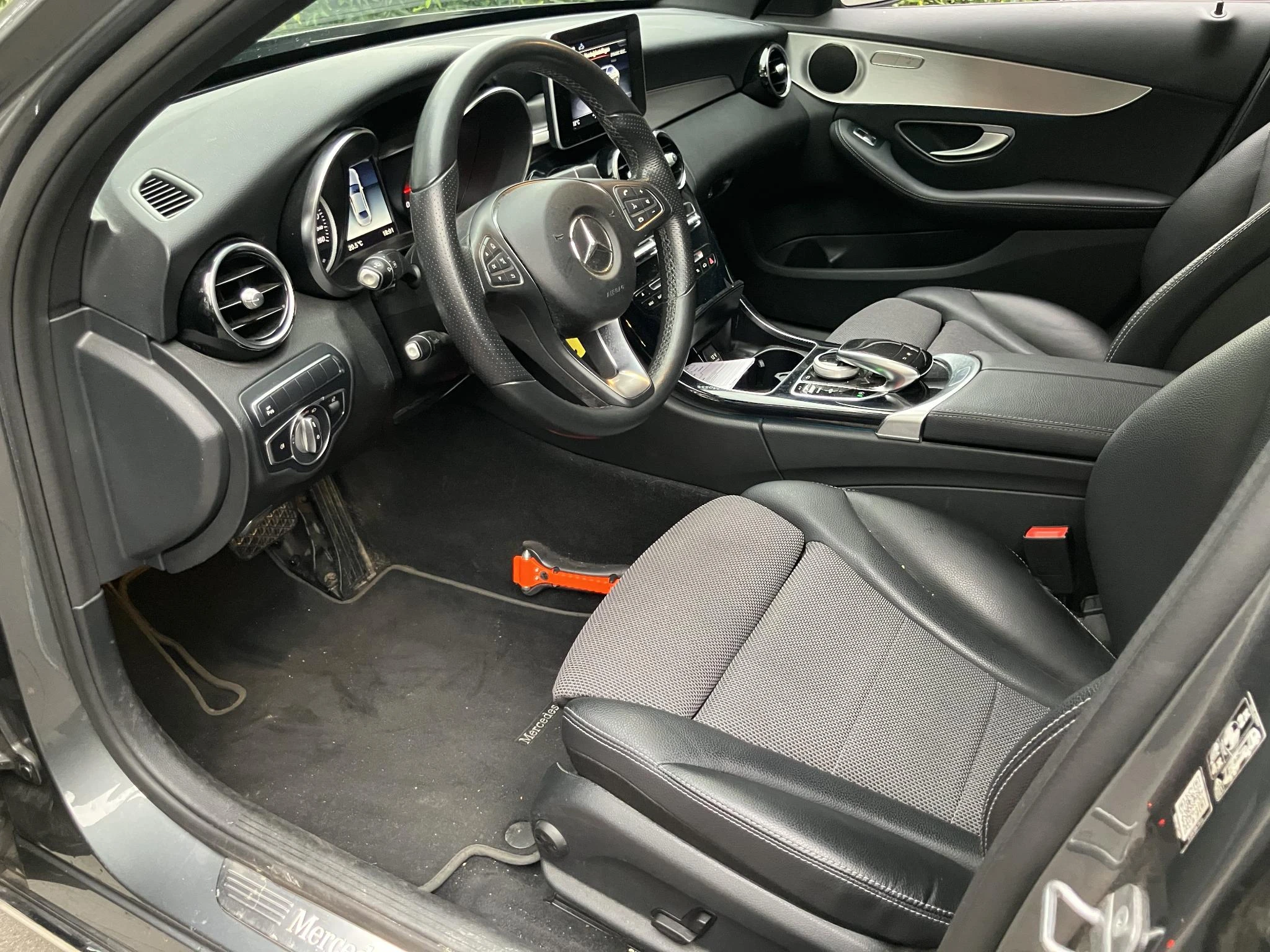Mercedes-Benz-C-Klasse-image-2