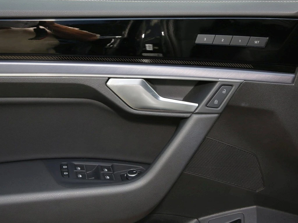 Volkswagen-Touareg-image-15