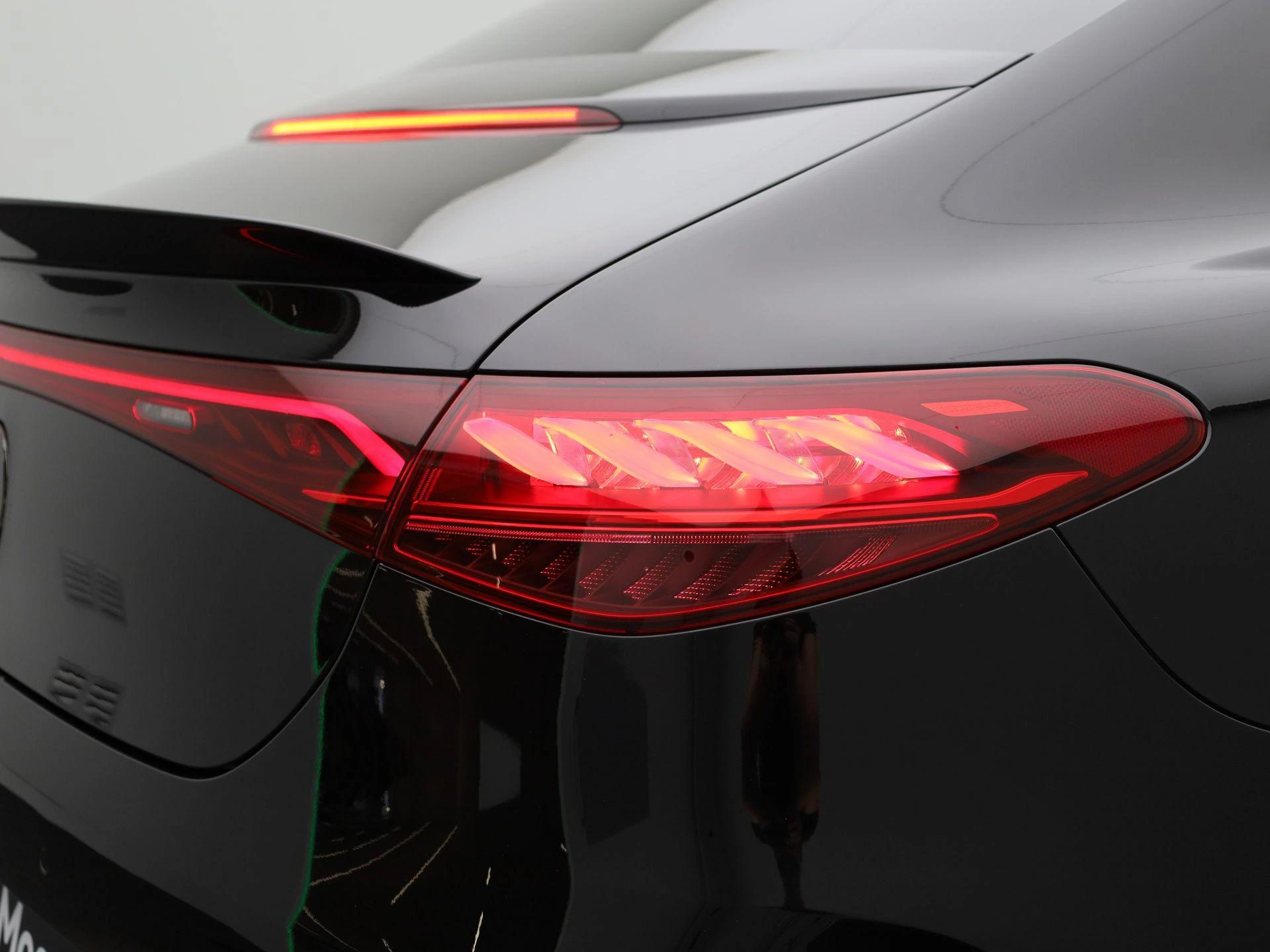Mercedes-Benz-EQE-image-54