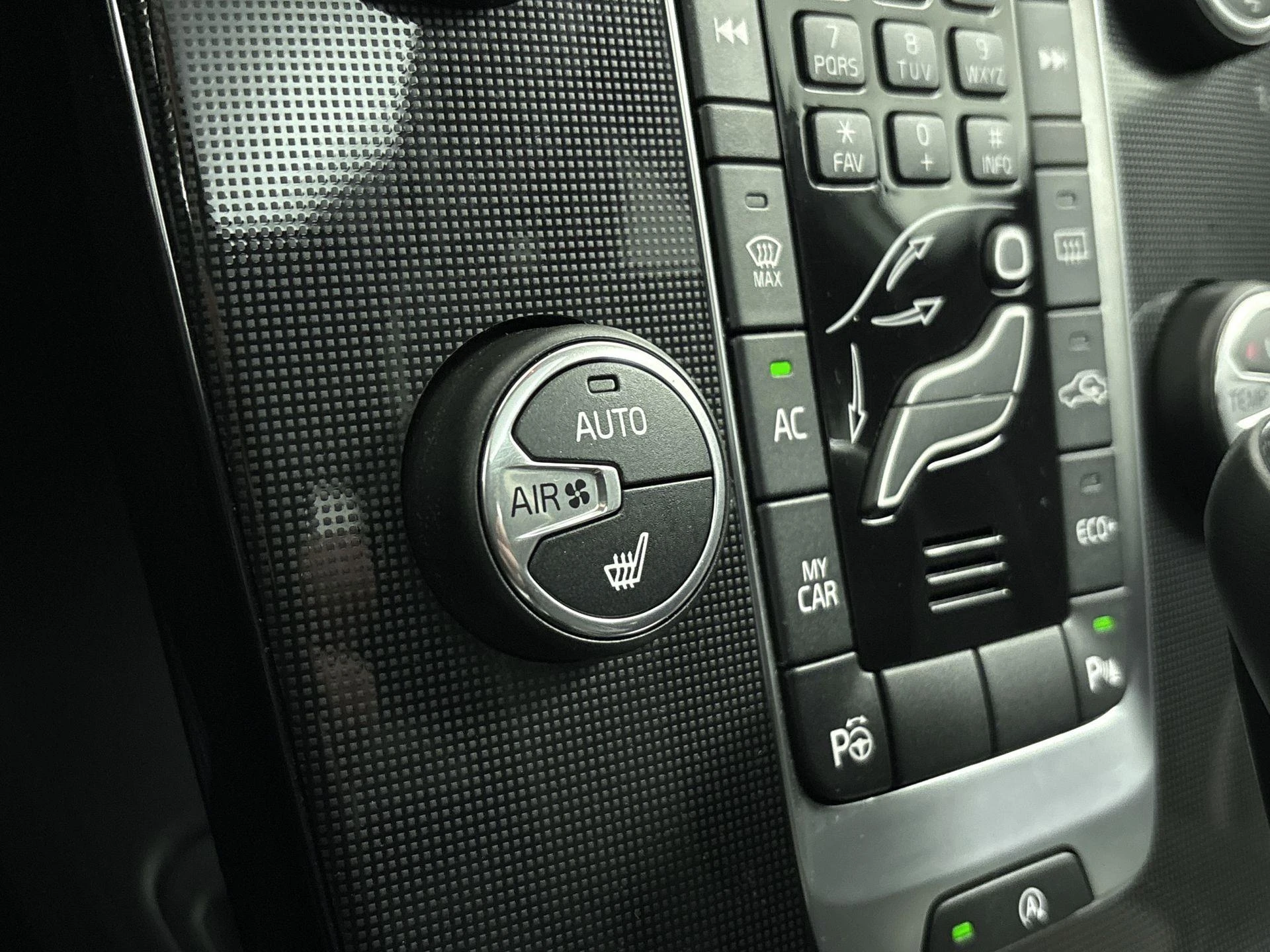 Volvo-V40-image-7