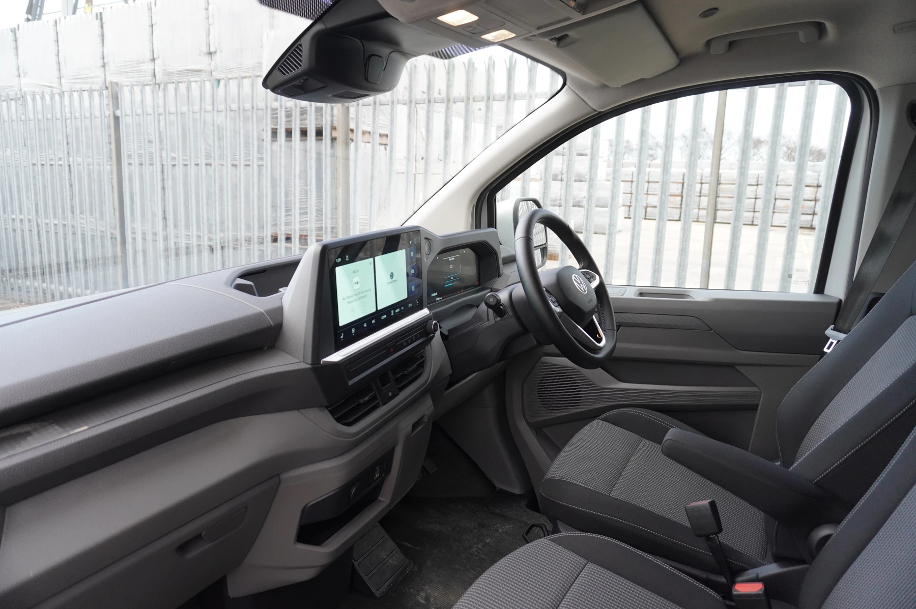 Volkswagen-Transporter-image-1