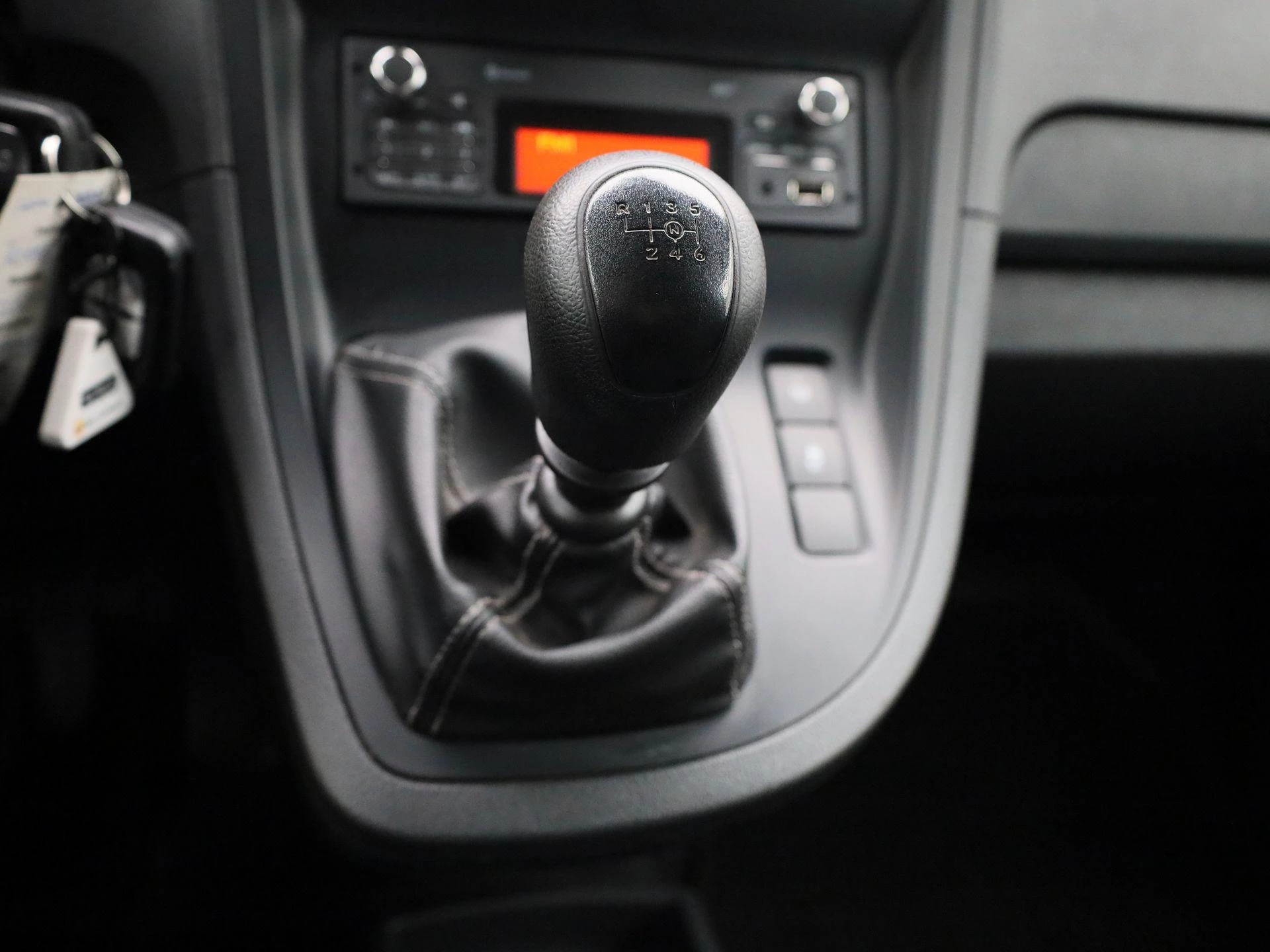 Mercedes-Benz-Citan-image-9