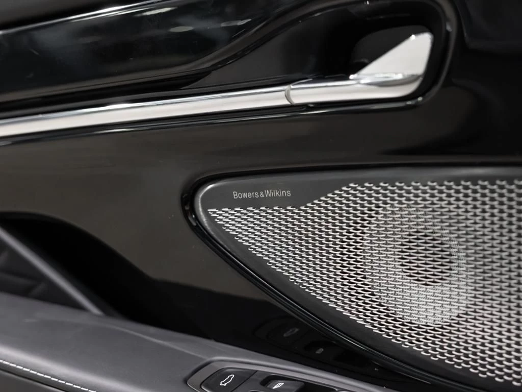 Aston Martin DB12 Coupe Aston Martin Hamburg