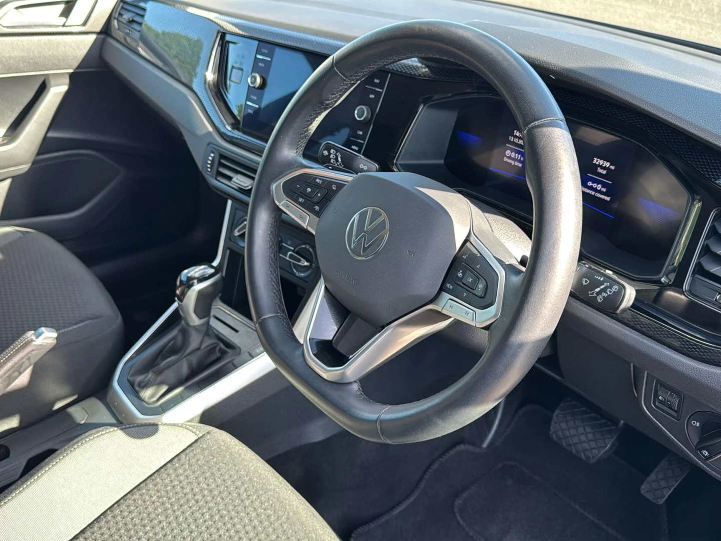 Volkswagen-Polo-image-19