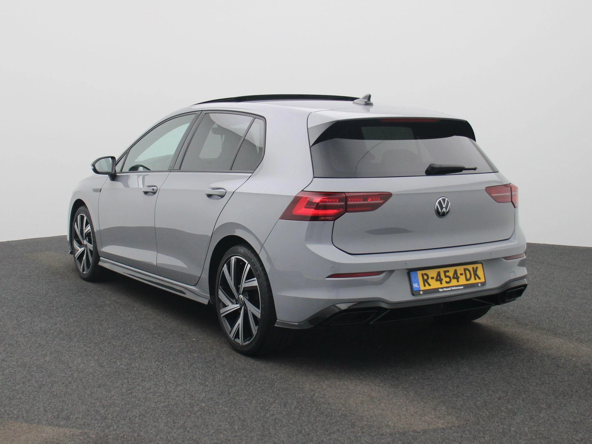 Volkswagen Golf 1.5 eTSI Aut. R-Line