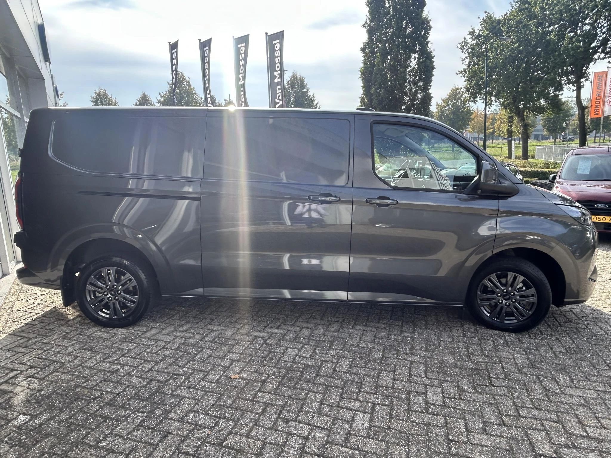 Ford-E-Transit-image-5