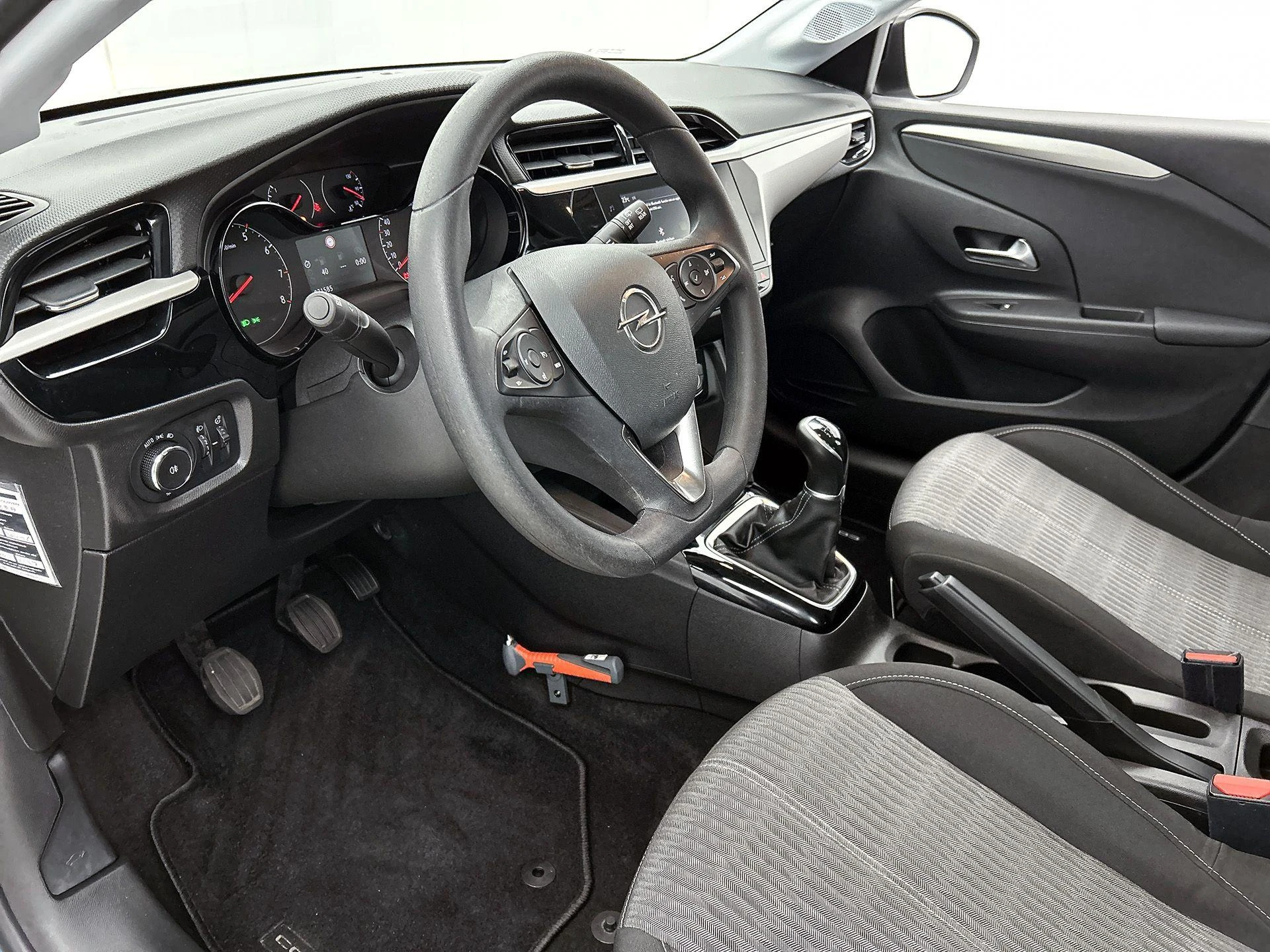 Opel-Corsa-image-10