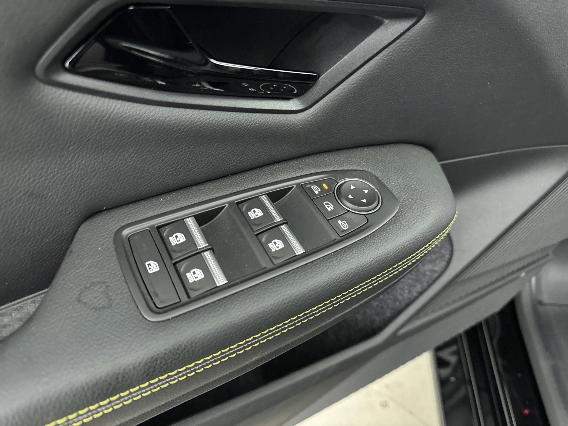 Renault-Megane E-Tech-image-14