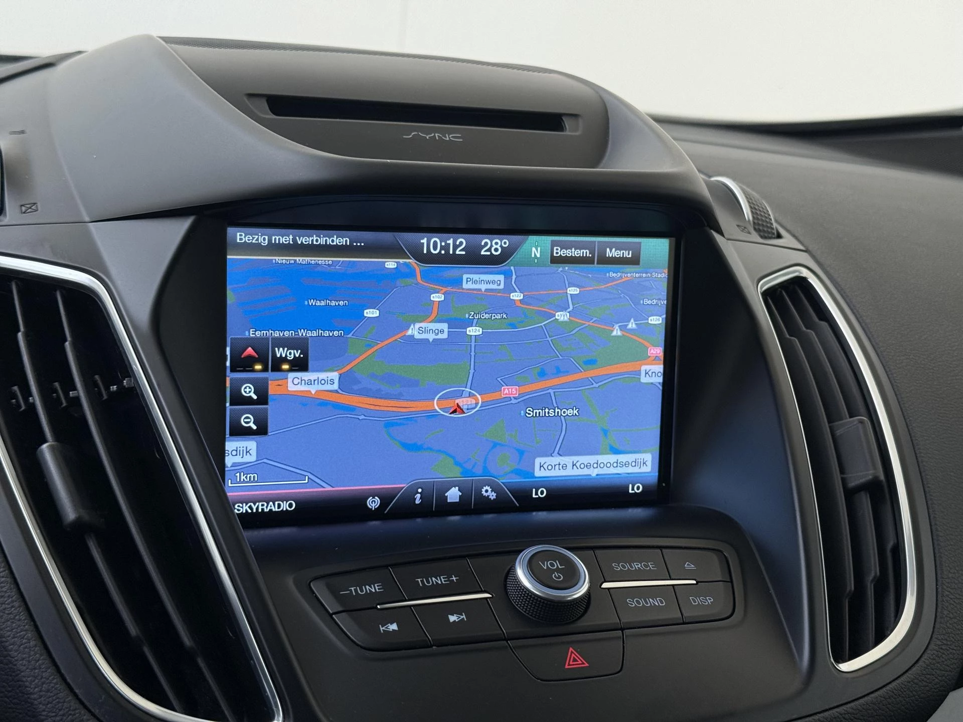 Ford-C-MAX-image-16