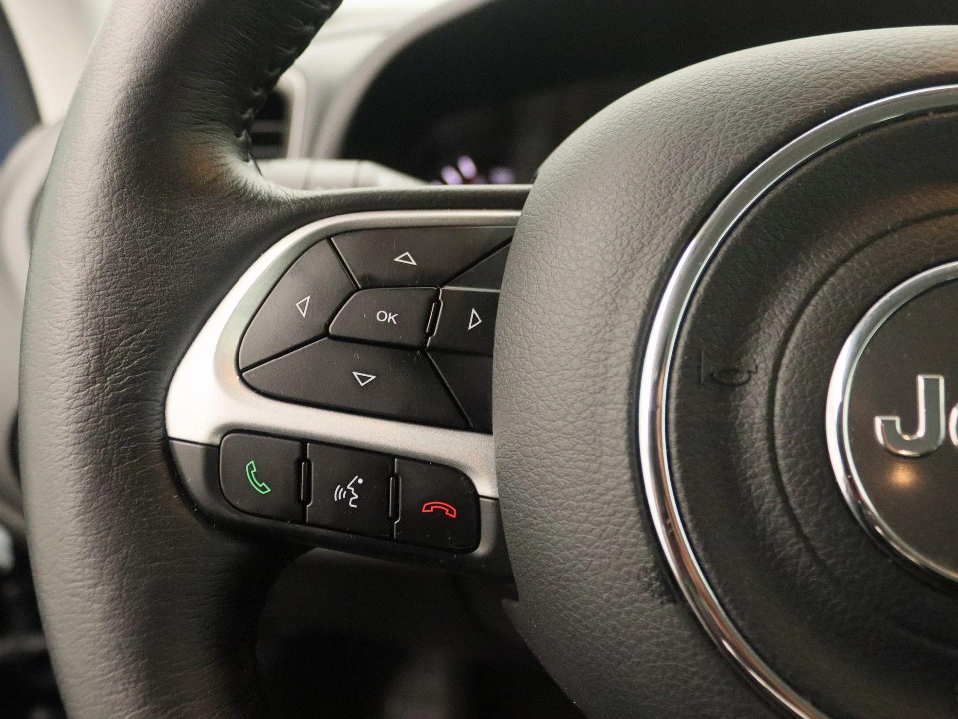 Jeep-Renegade-image-21