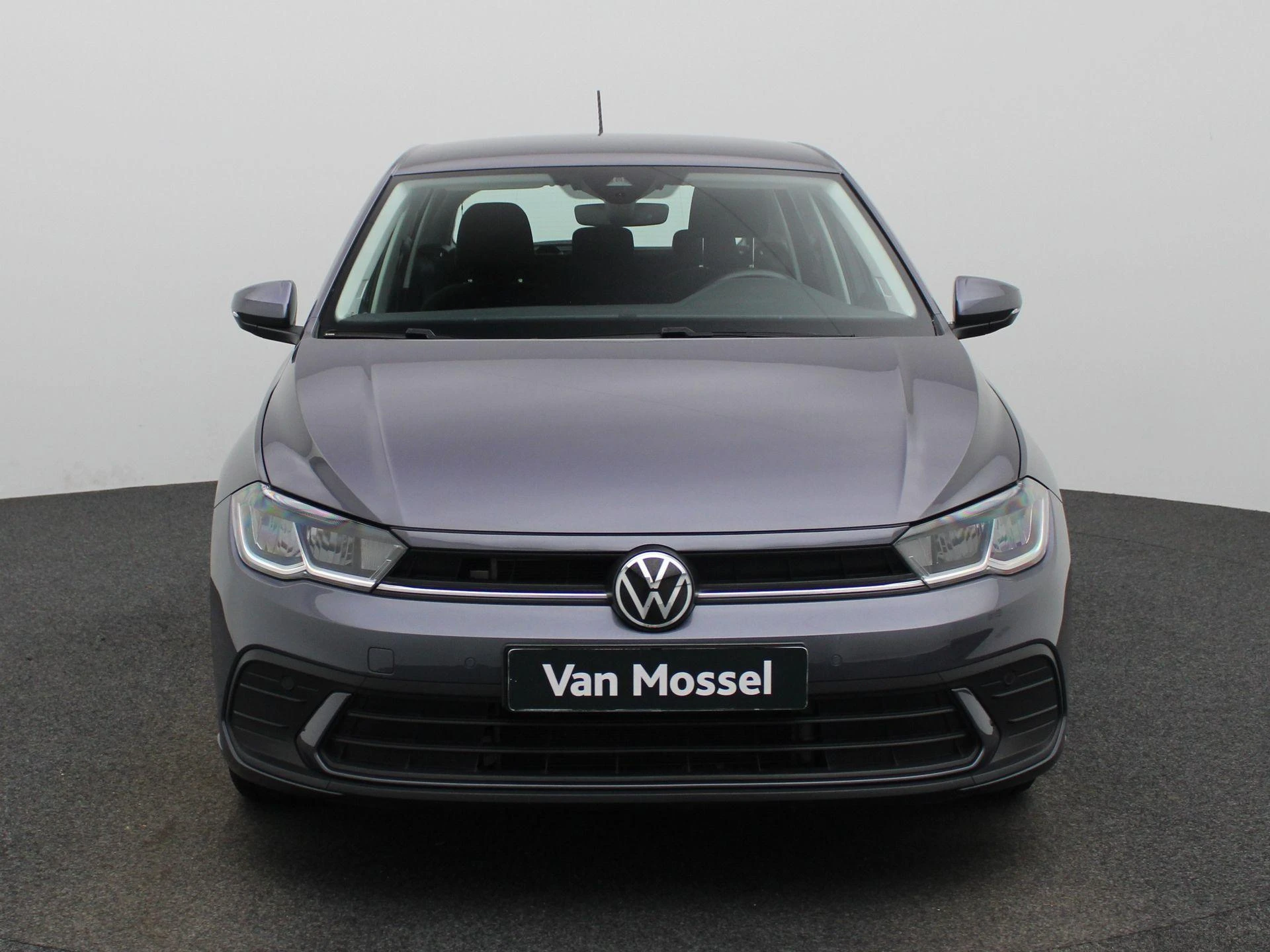 Volkswagen-Polo-image-2