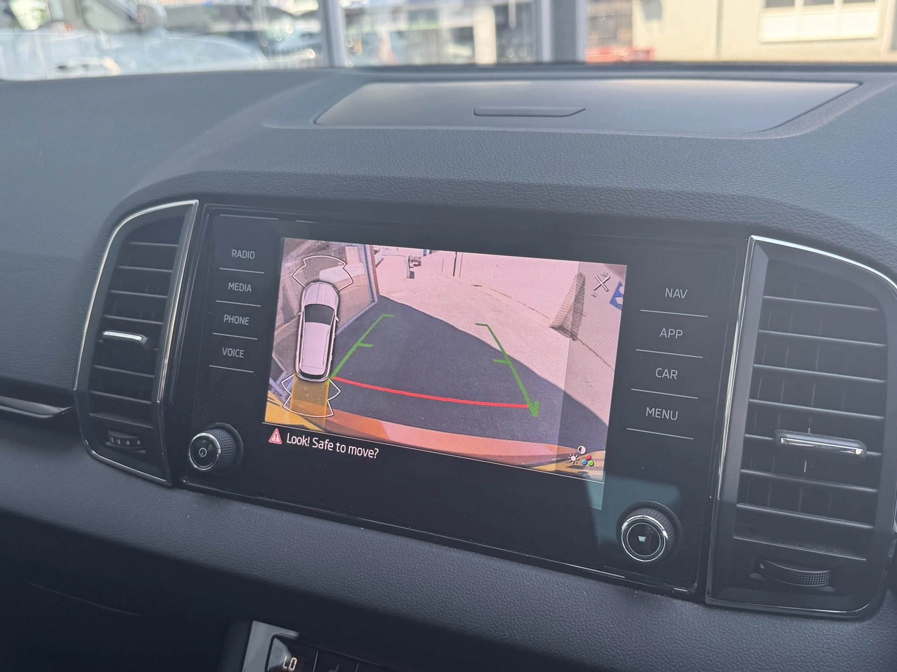 Škoda Karoq 1.5 TSI SE L 5dr DSG