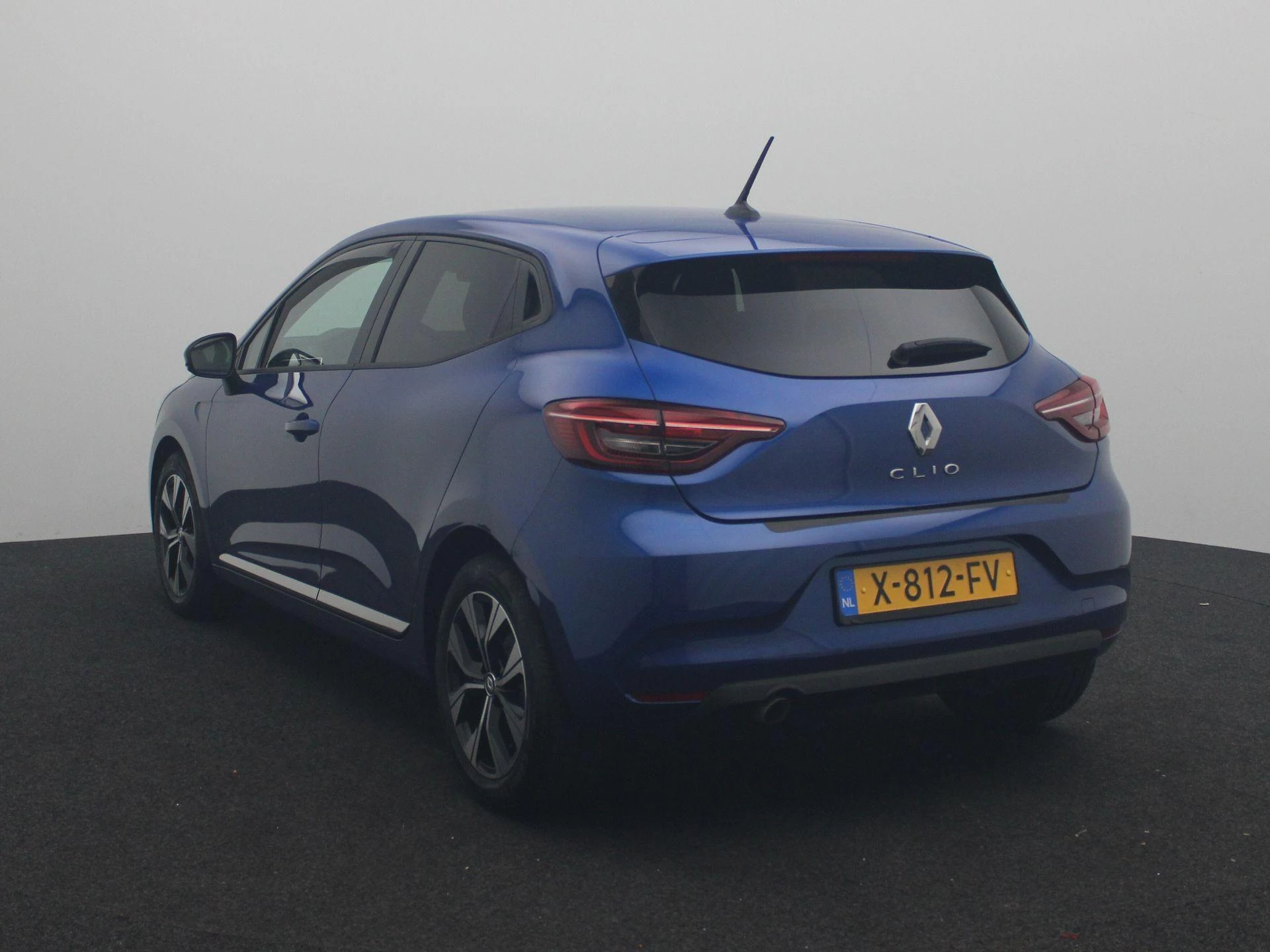 Renault-Clio-image-1